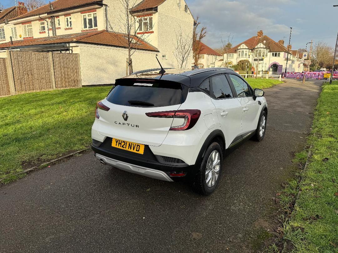 2021 Renault Captur 1.3 TCe Iconic EDC Euro 6 (s/s) 5dr • 36,000 miles image 5