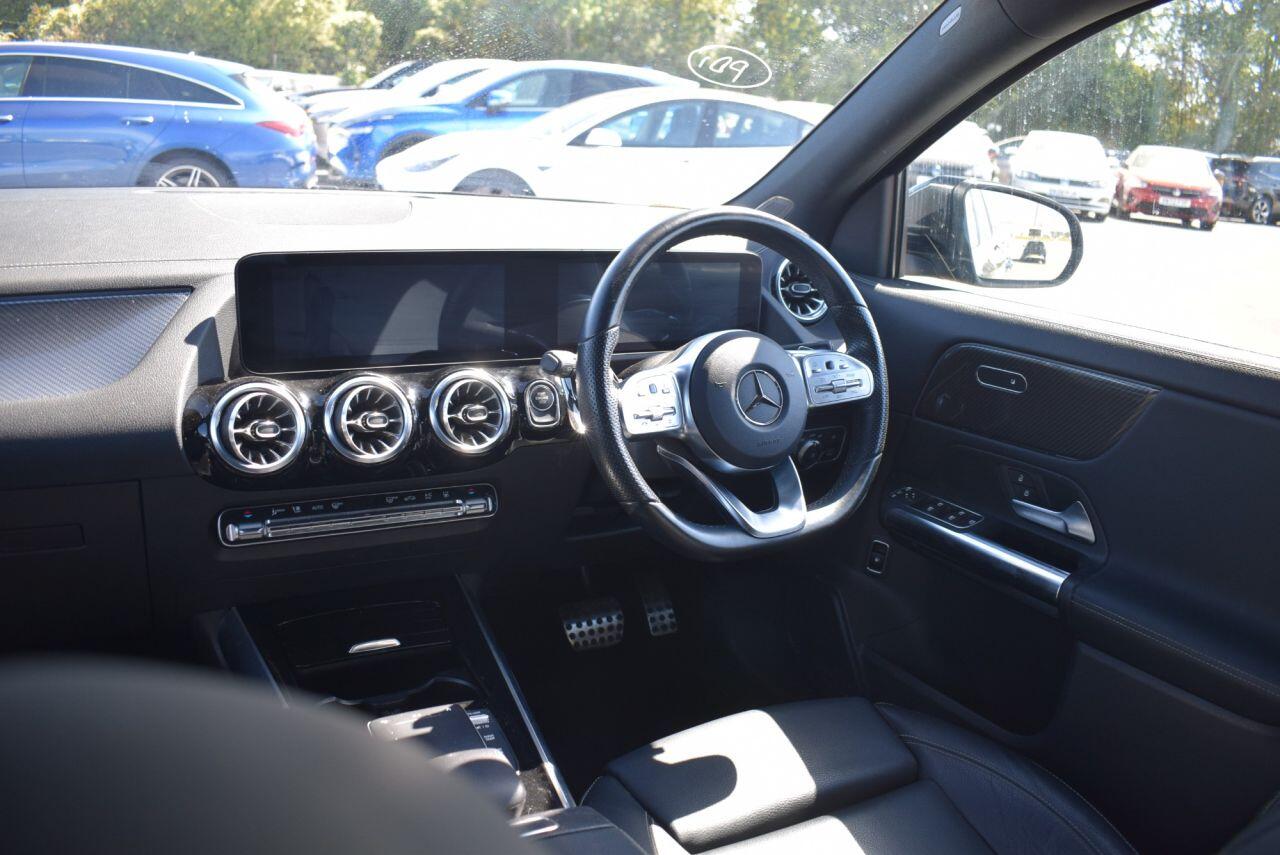 Mercedes-Benz Gla view 21