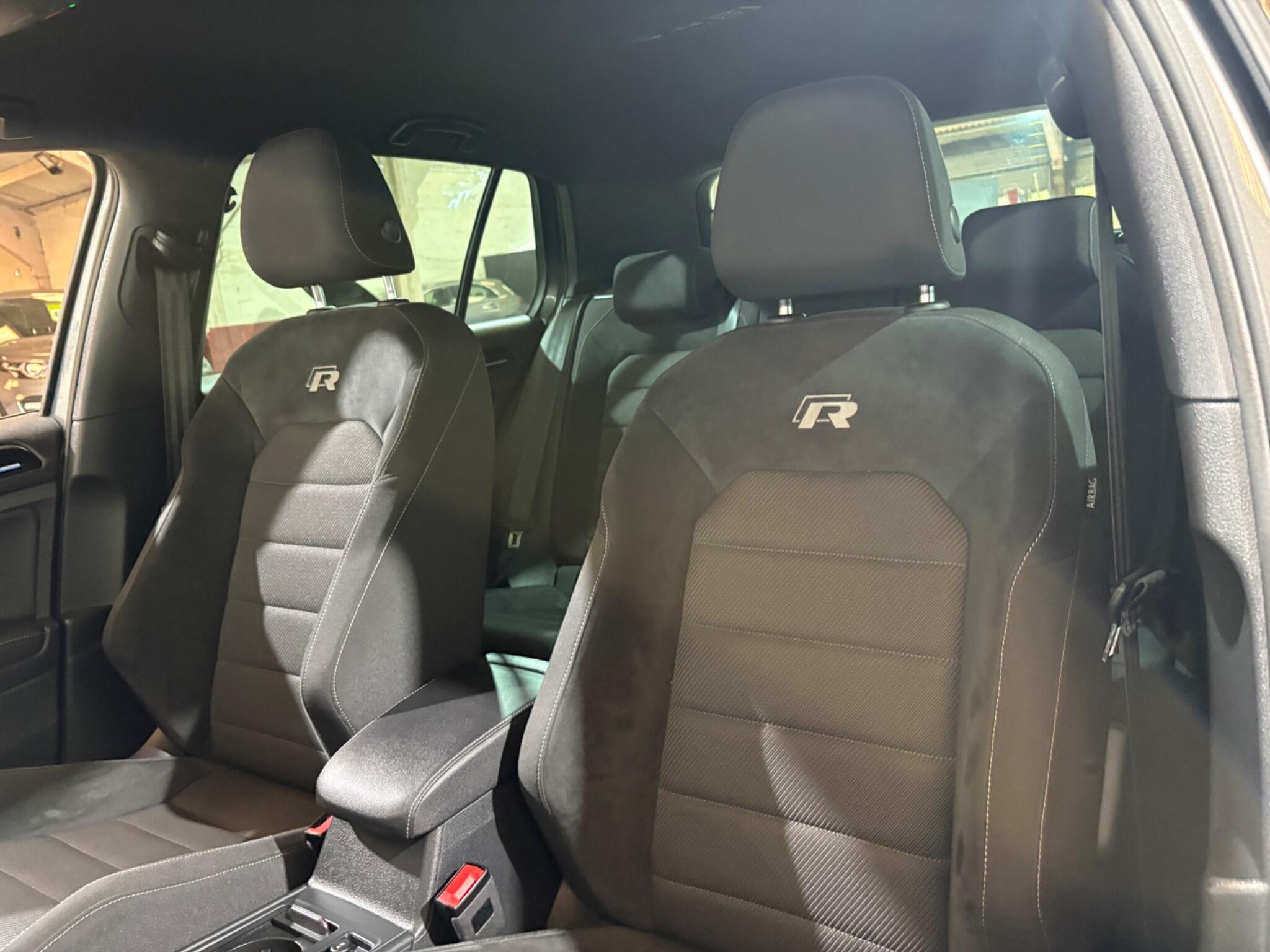 Volkswagen Golf view 28