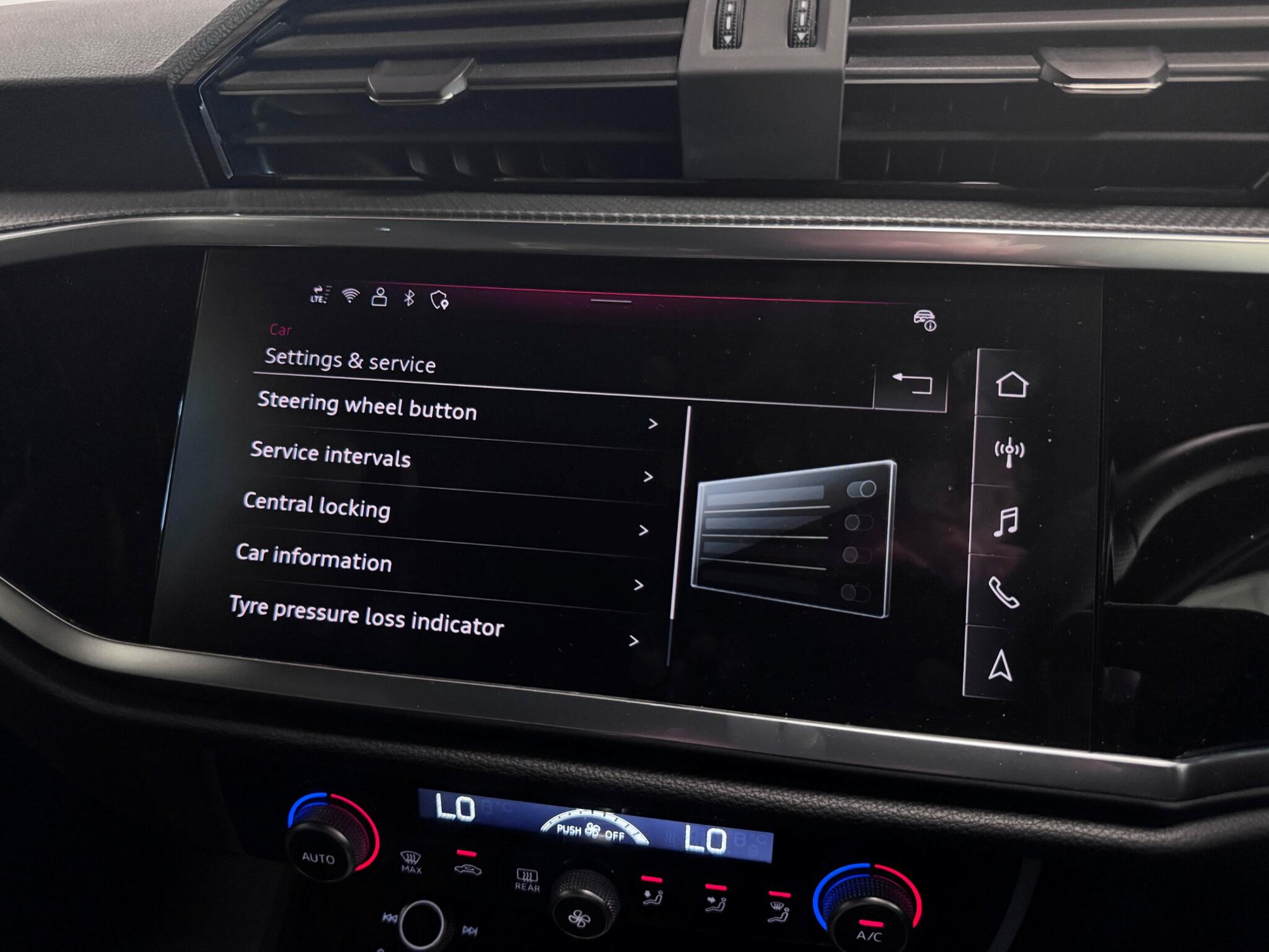 Audi Q3 view 58