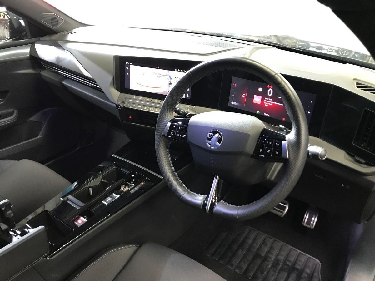 Vauxhall Astra view 3