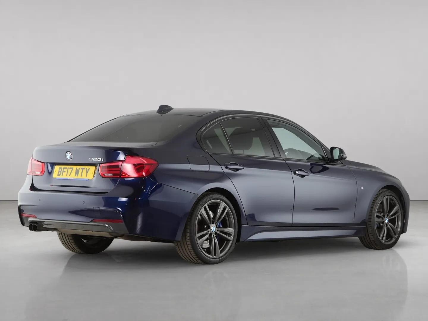 BMW 3 Series view 8