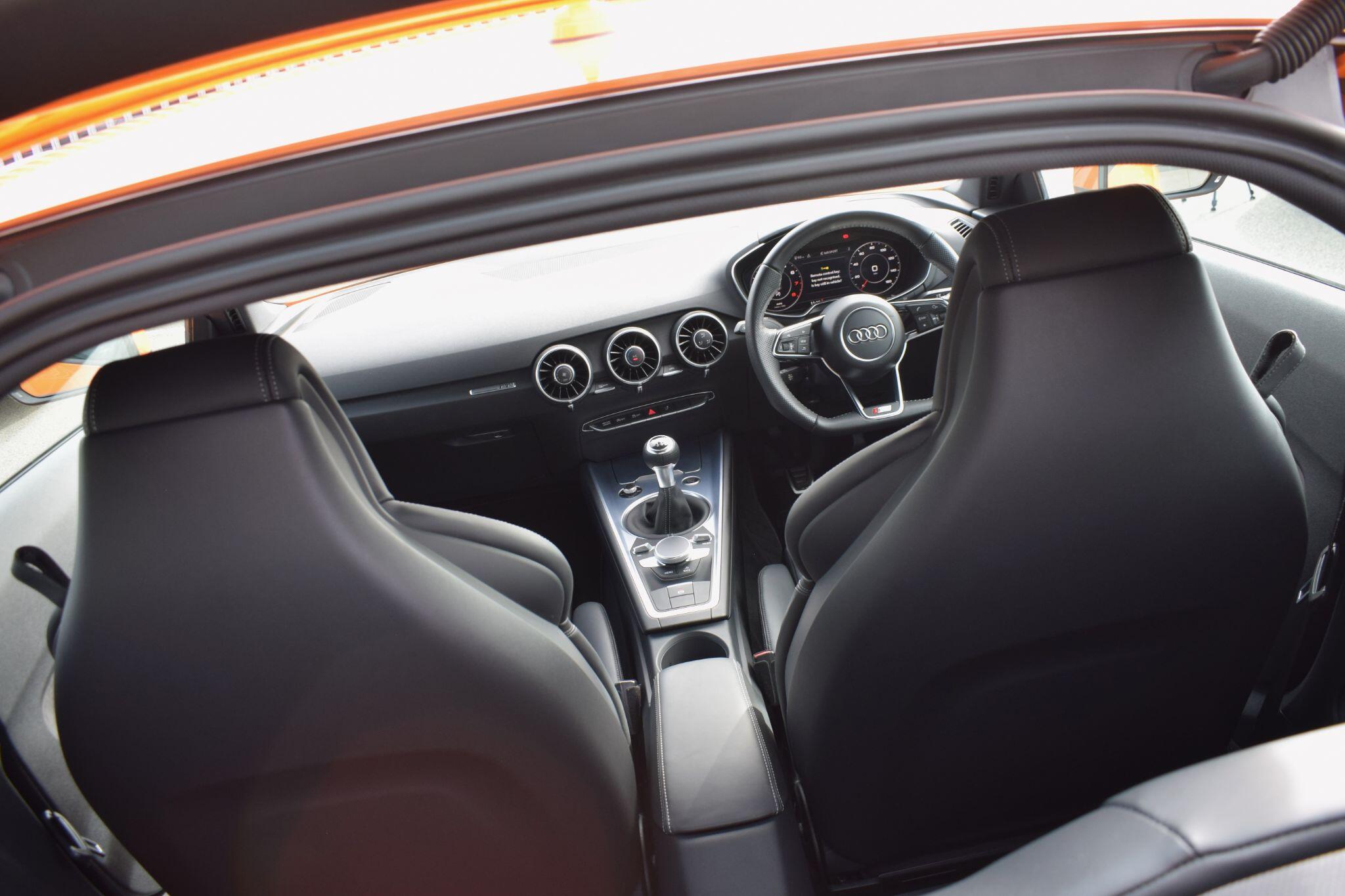 Audi TT view 29