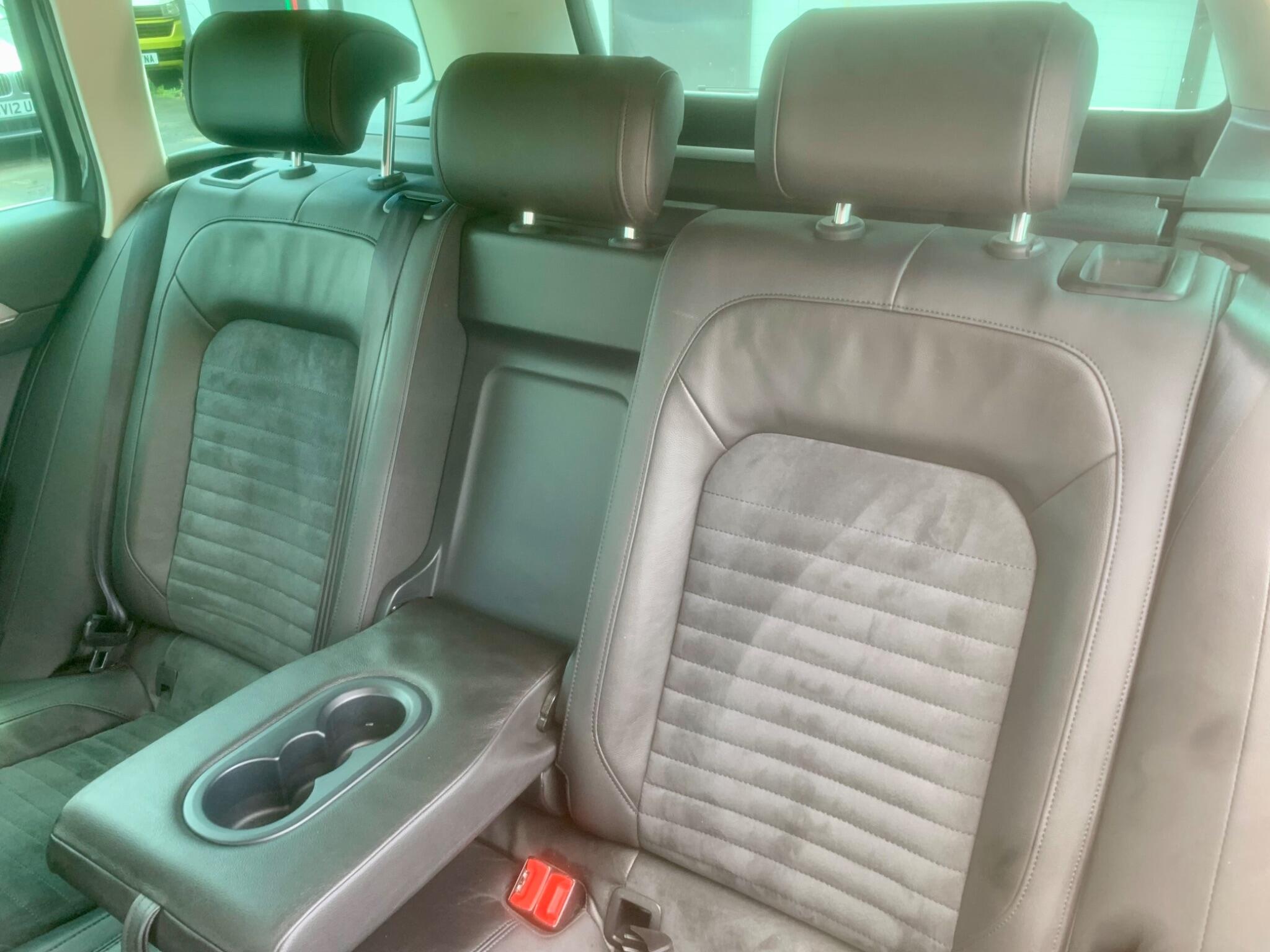 Volkswagen Passat view 50