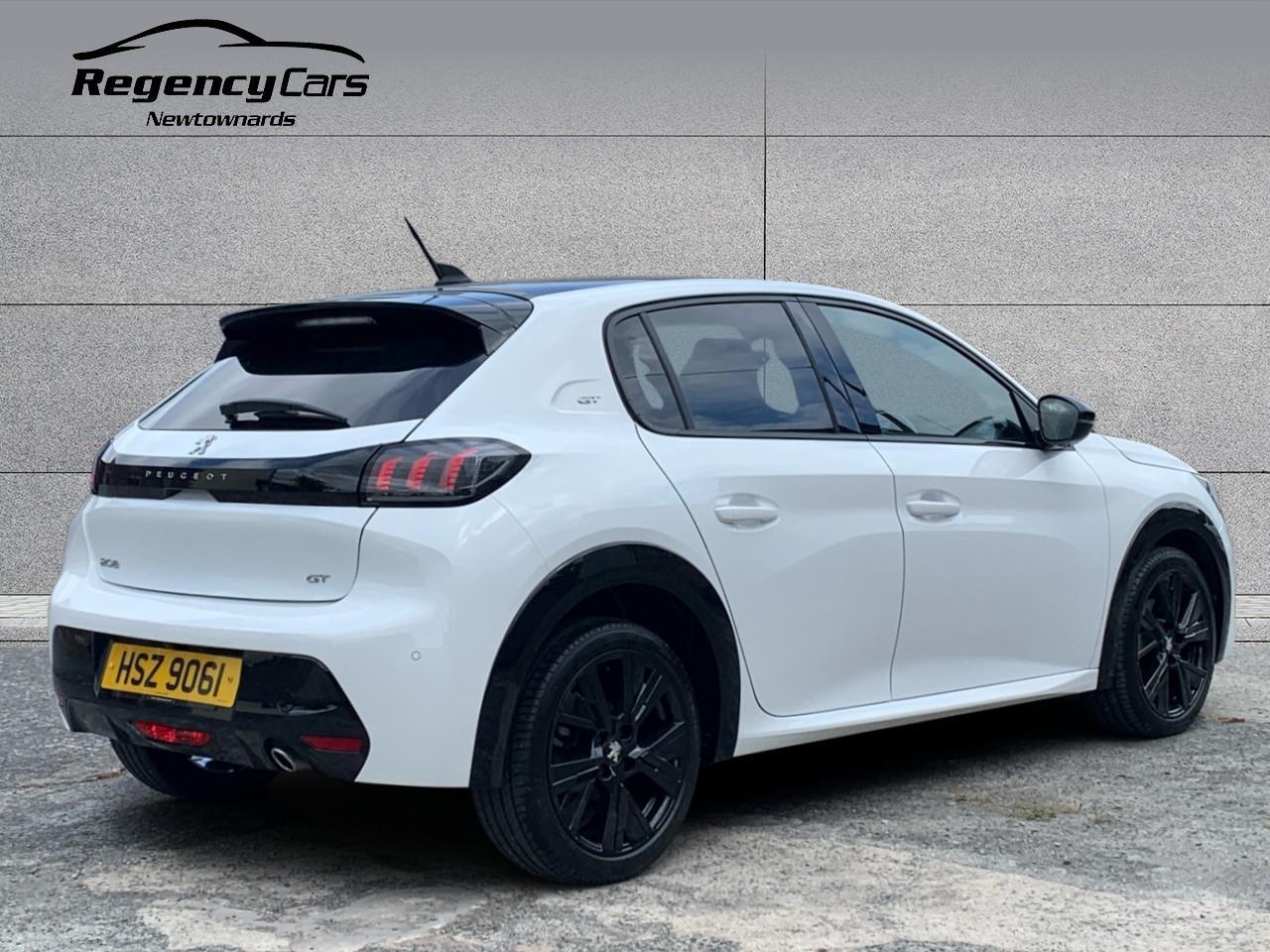 Peugeot 208 view 8