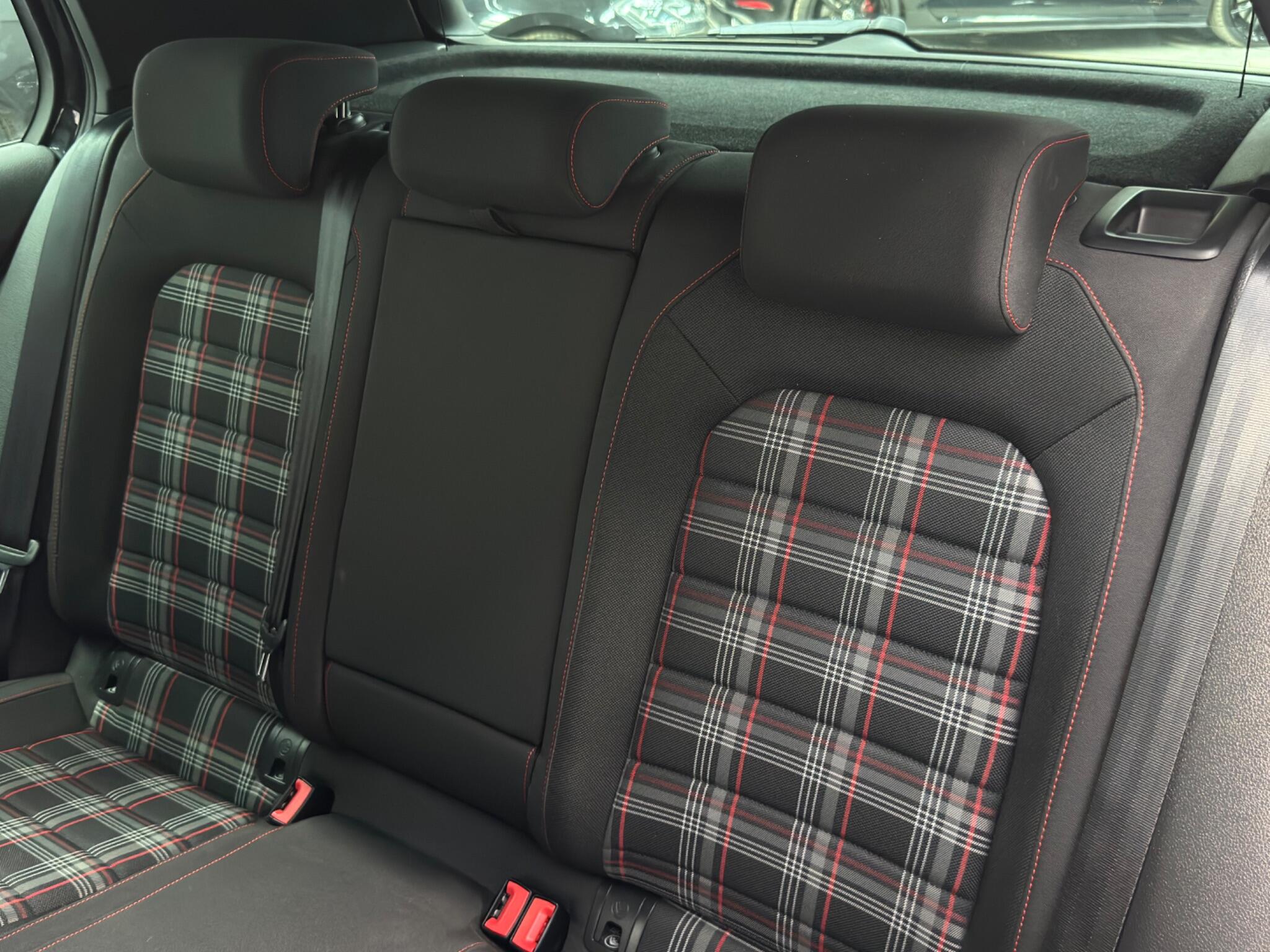 Volkswagen Golf view 44