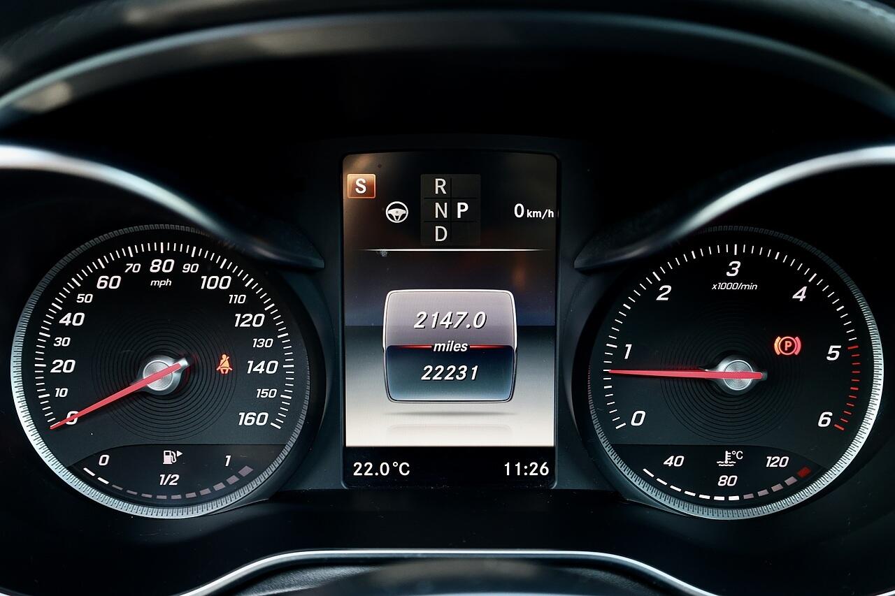 Mercedes-Benz GLC view 14