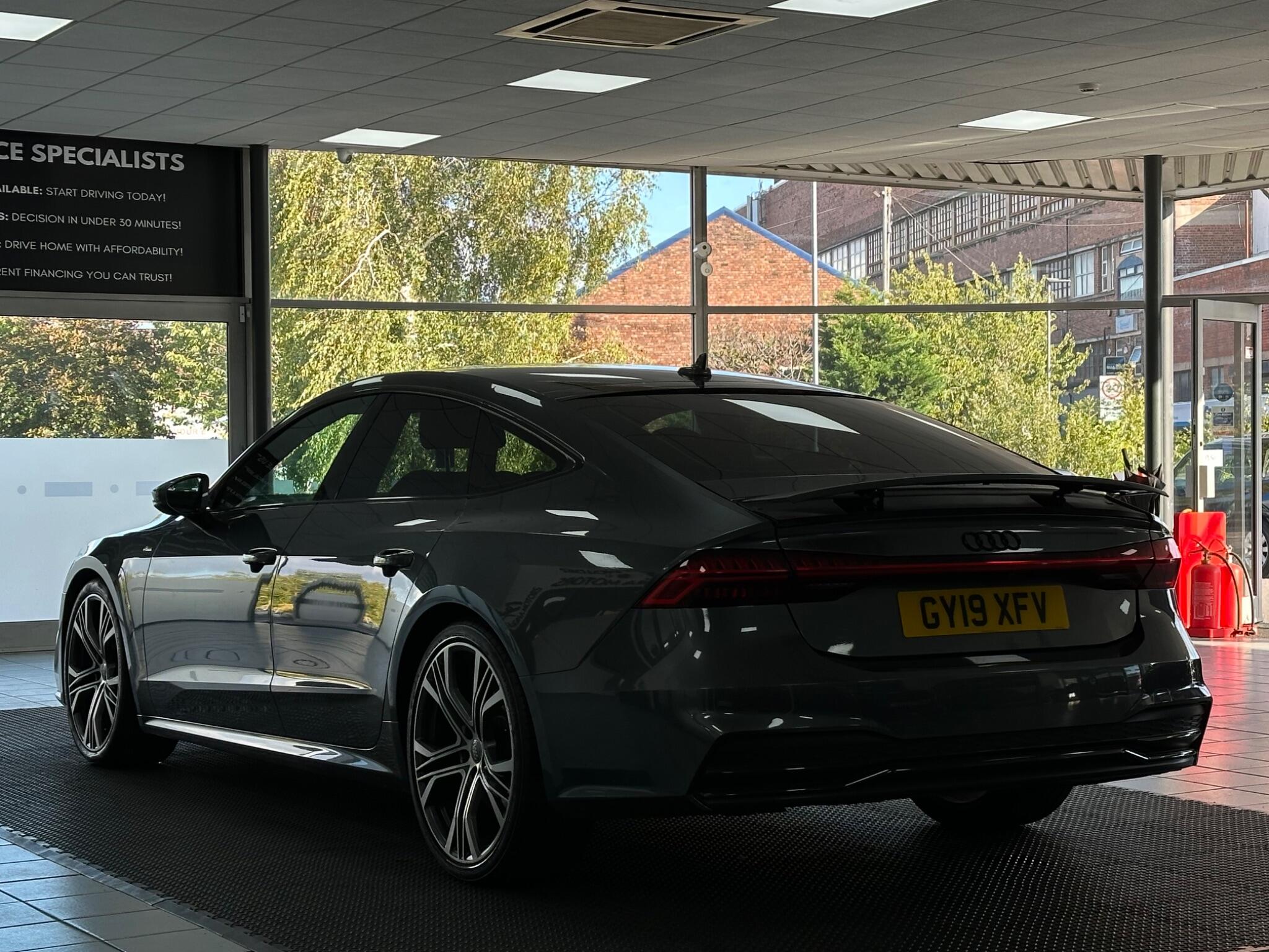 Audi A7 view 9