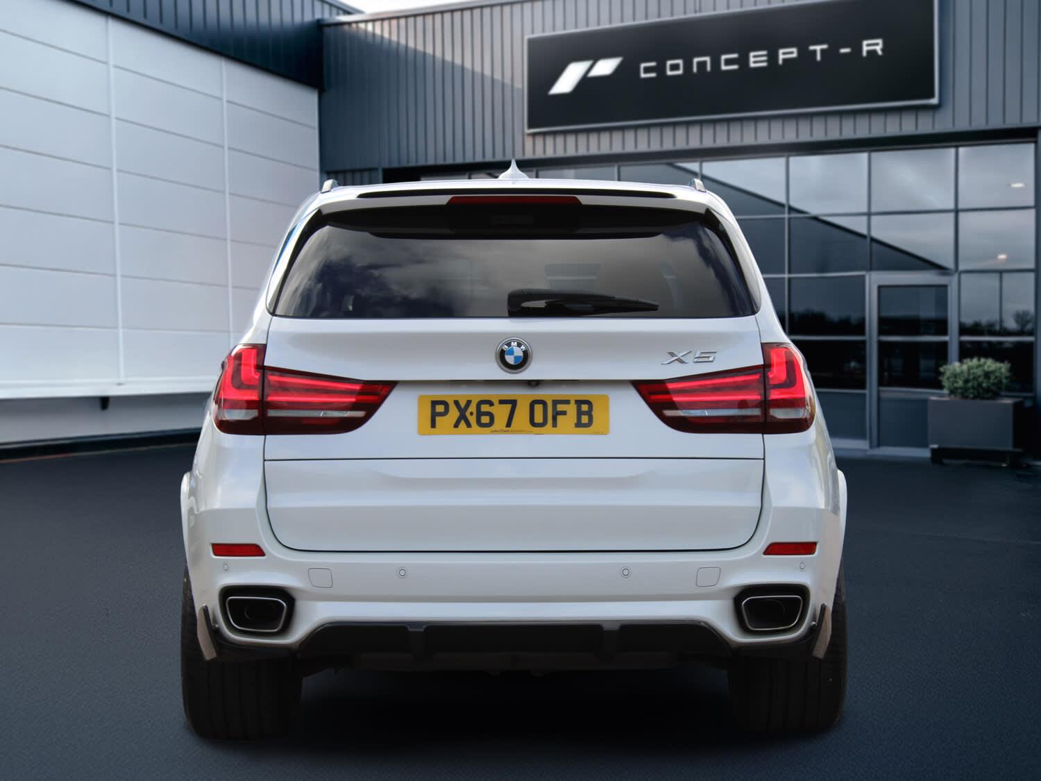 BMW X5 view 5