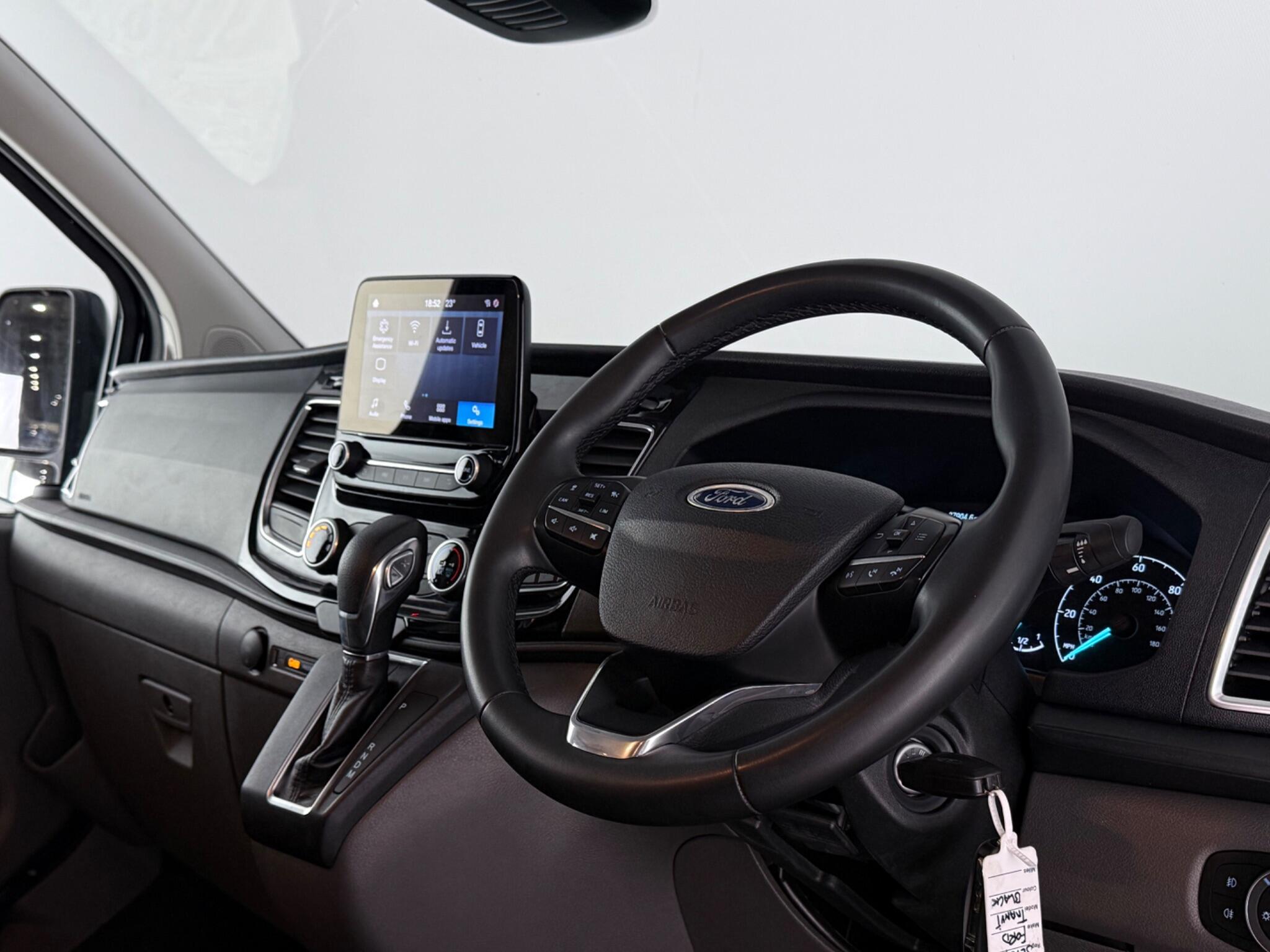 Ford Transit Custom view 3