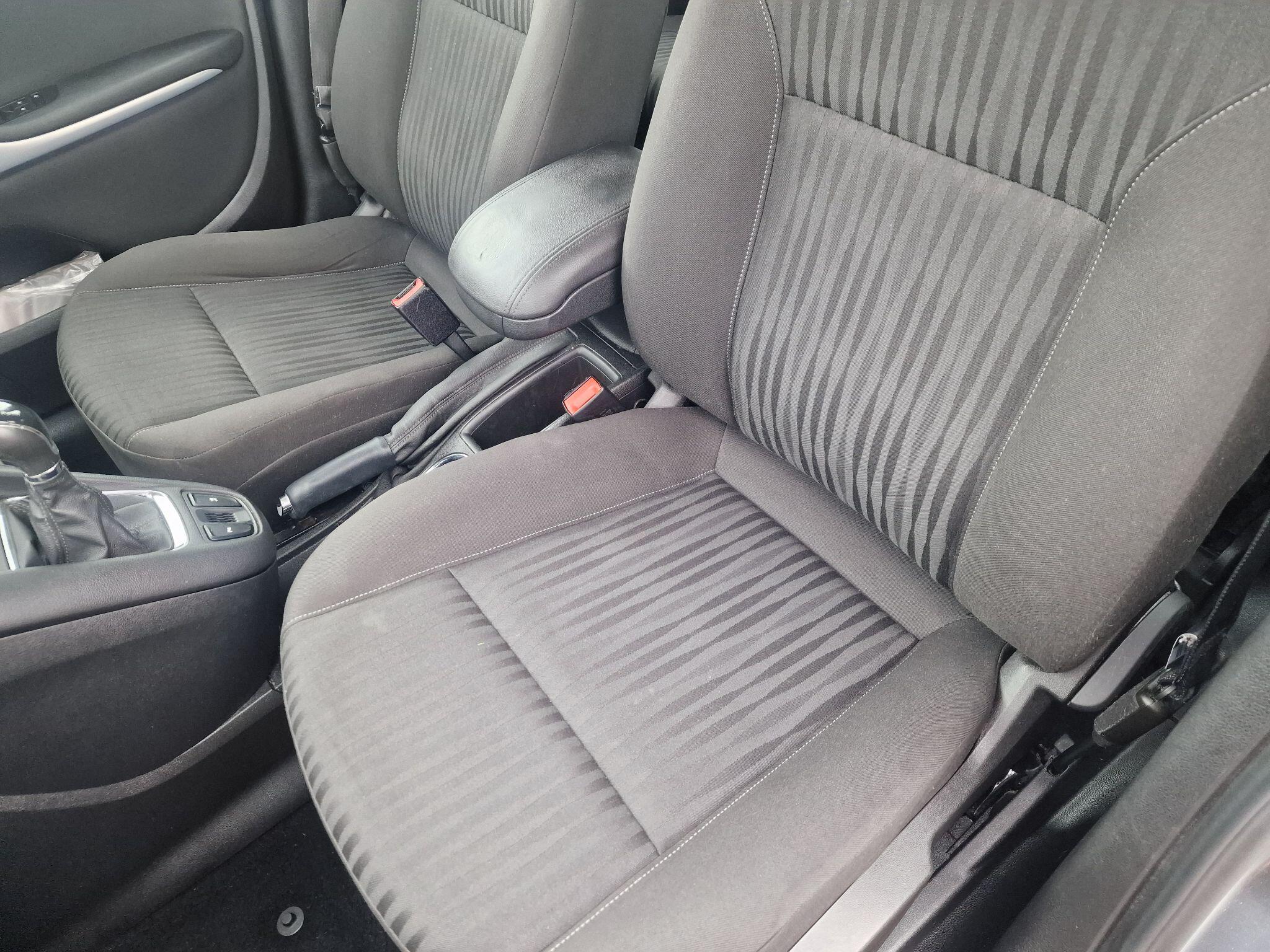 Vauxhall Zafira Tourer view 53