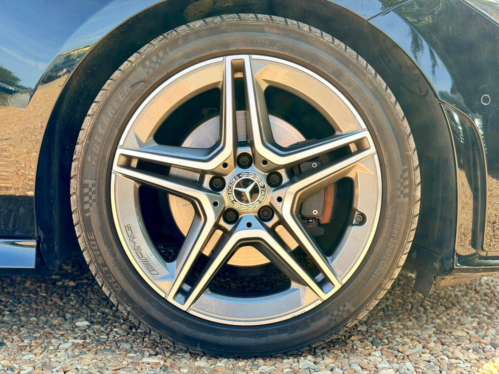 Mercedes-Benz Cla view 50