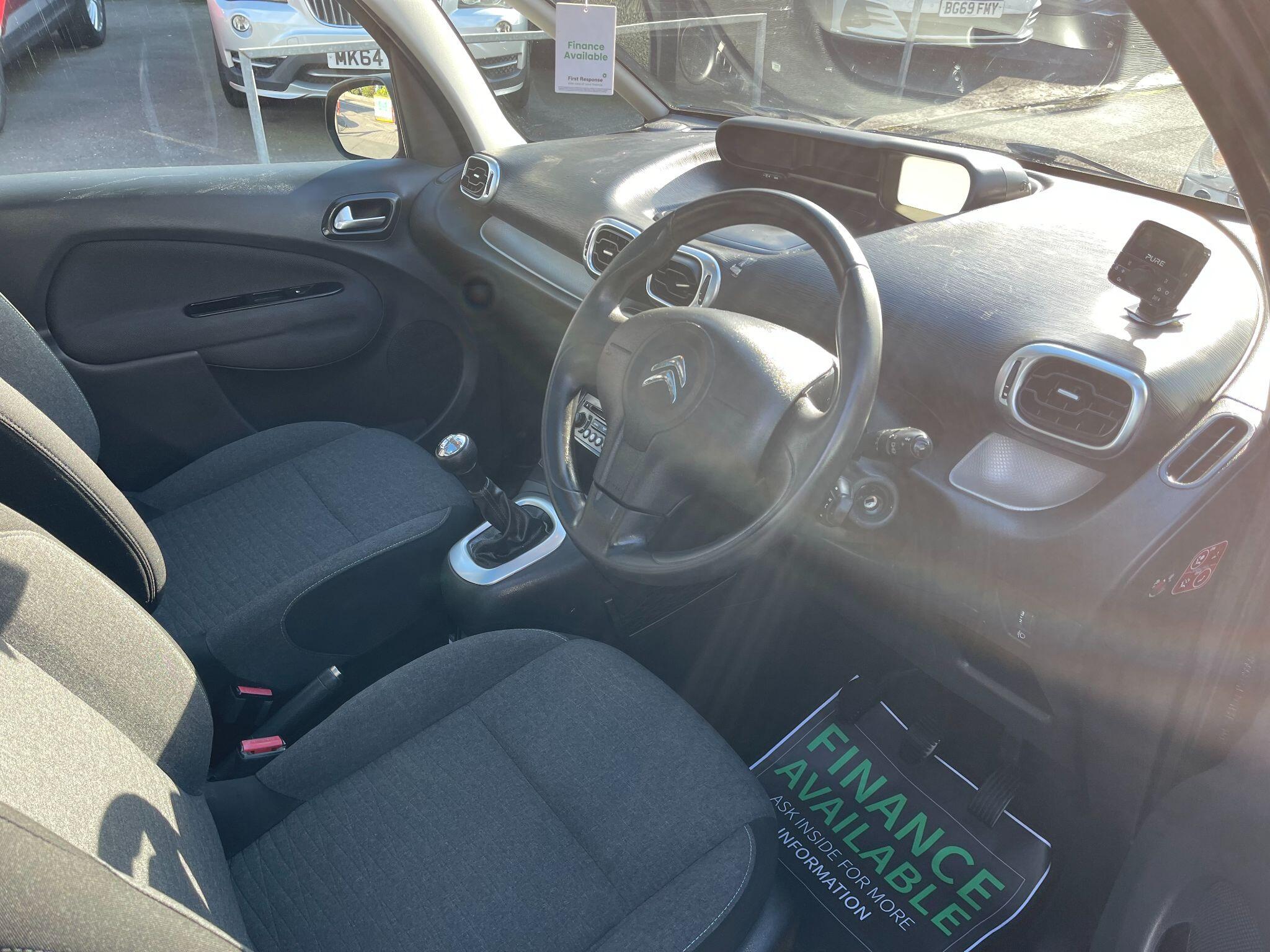 Citroen C3 Picasso view 24