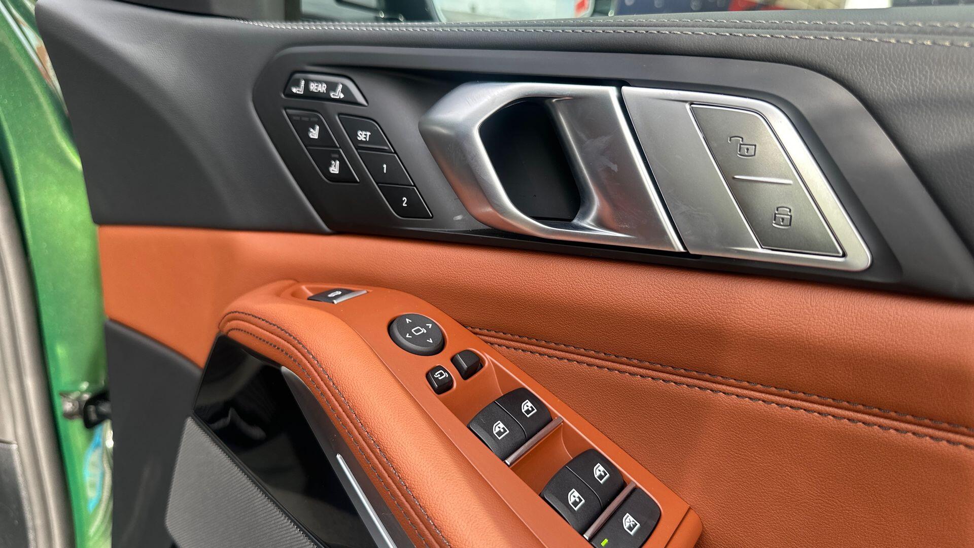 BMW X7 view 27