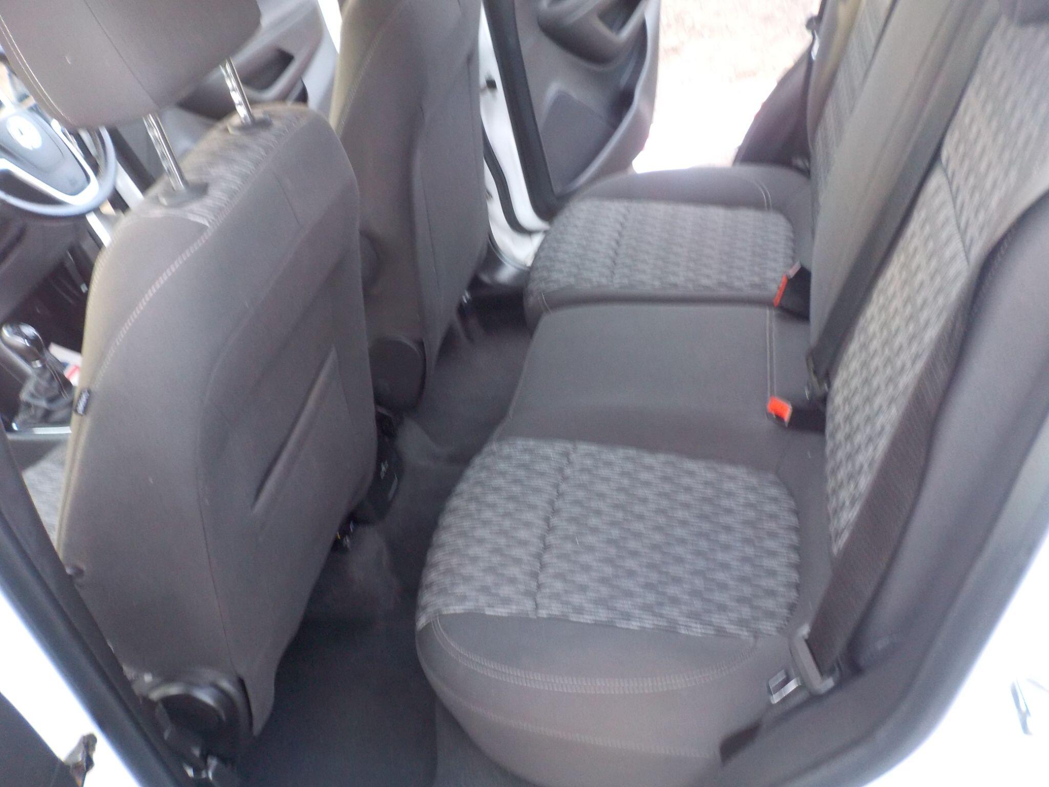 Vauxhall Mokka 1.7 CDTi Exclusiv 4WD Euro 5 (s/s) 5dr