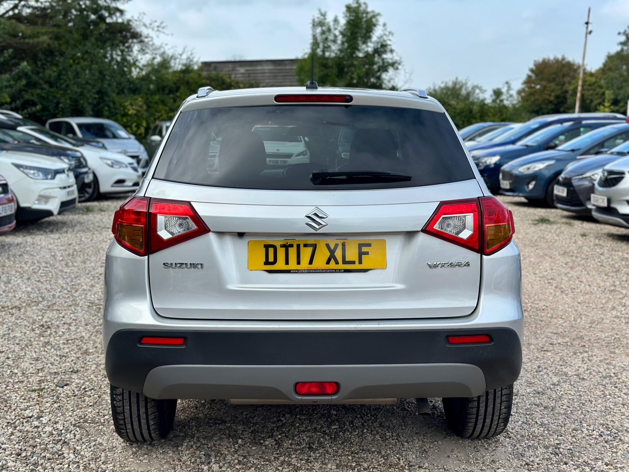 Suzuki Vitara view 15