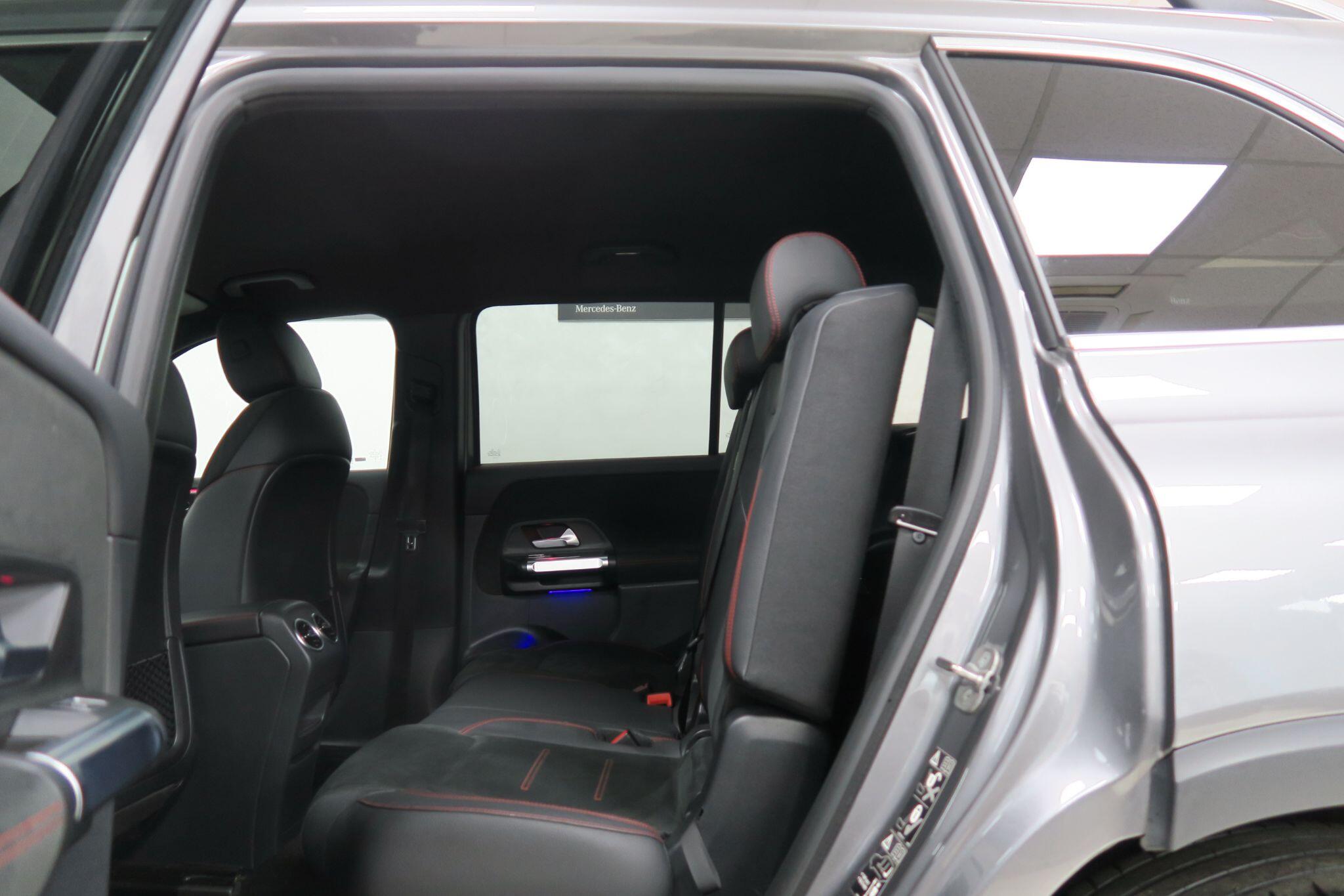 Mercedes-Benz GLB view 11