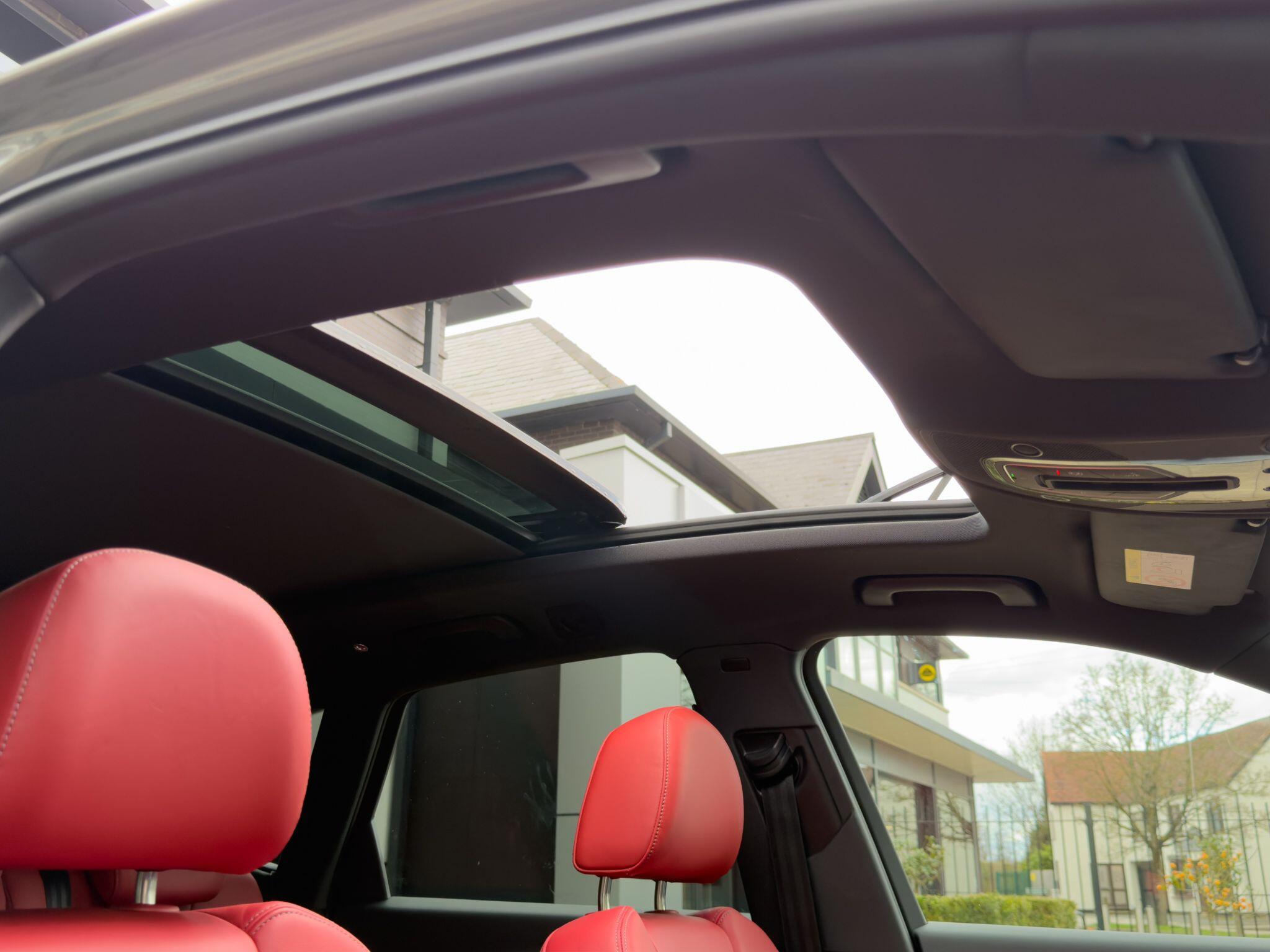 Audi Audi SQ5 view 23