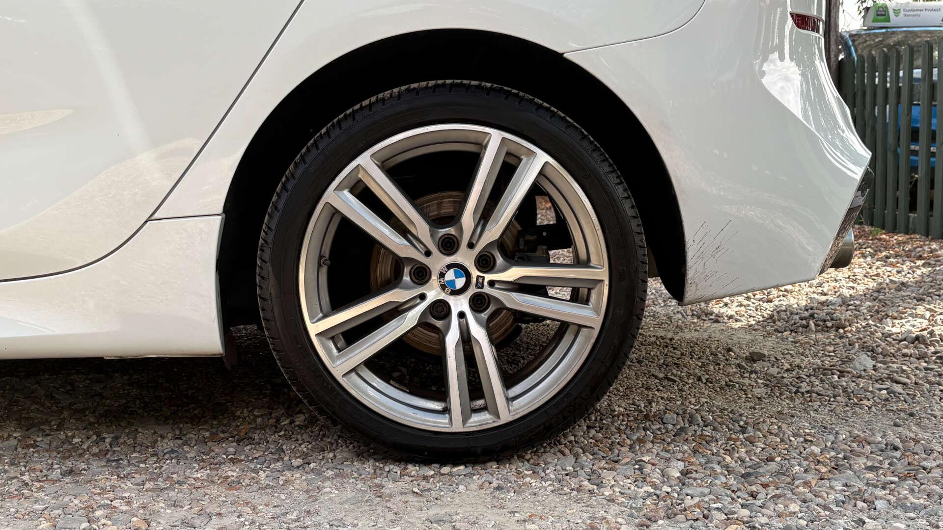 BMW 2 Series view 37