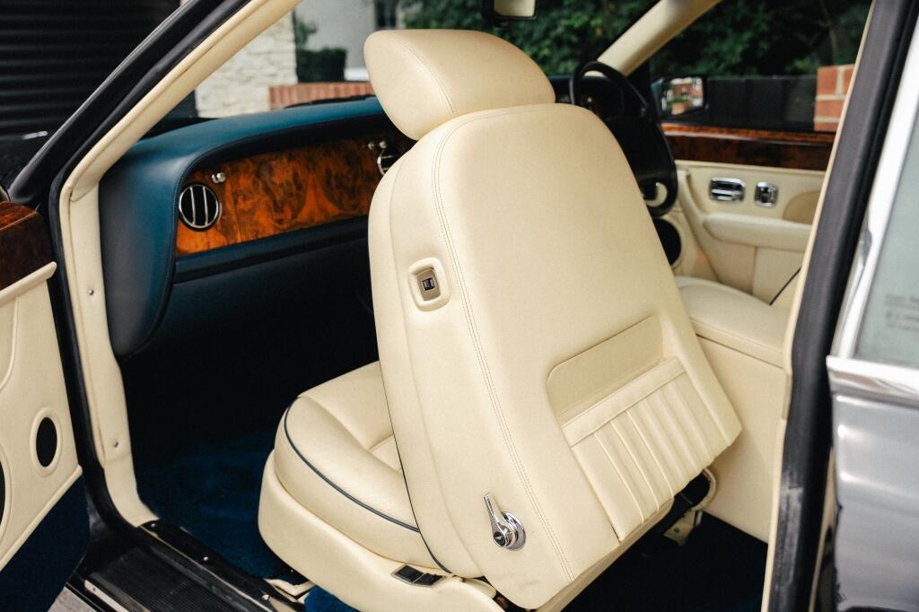 Bentley Continental view 18