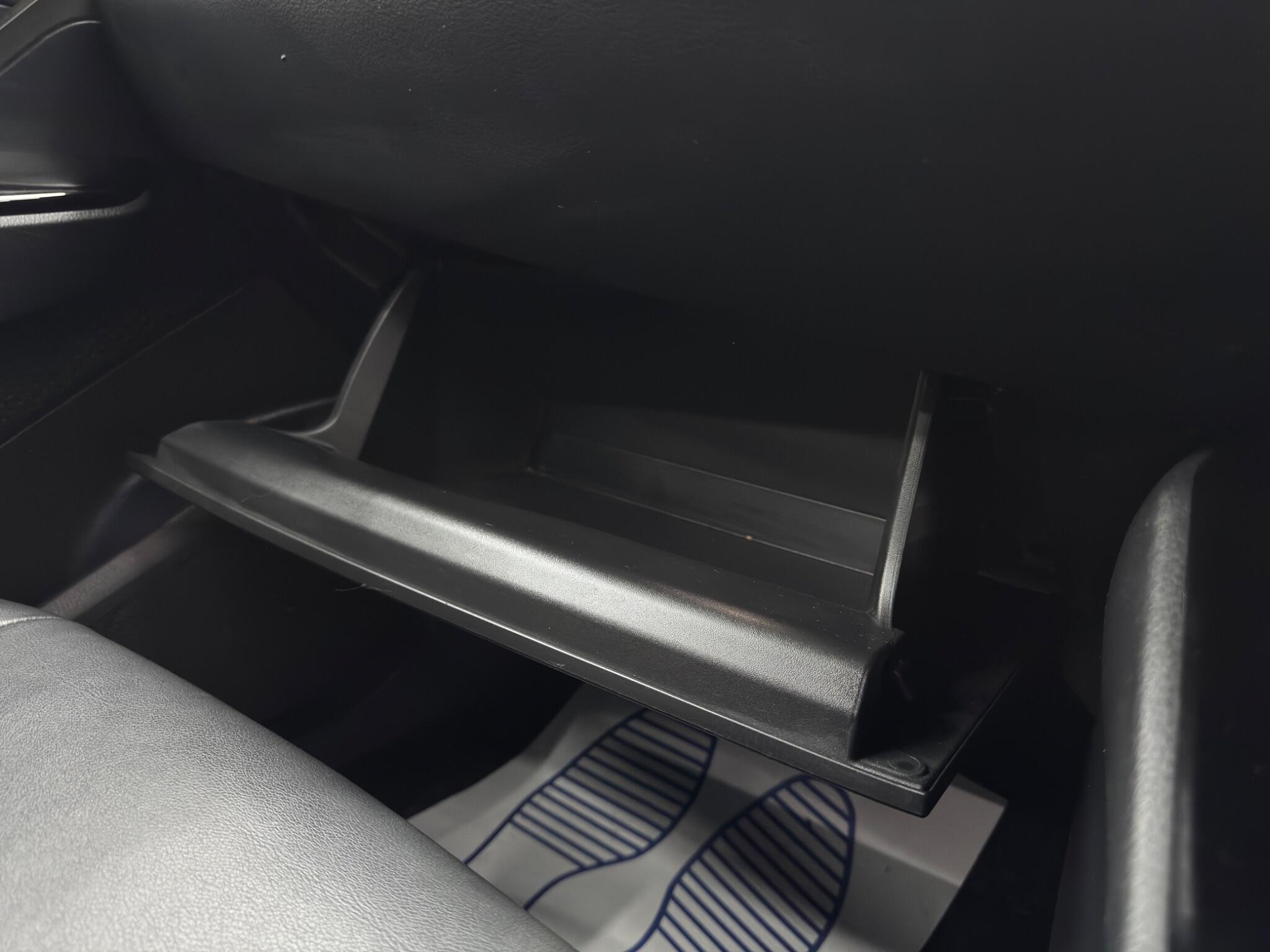 Toyota C-HR view 34