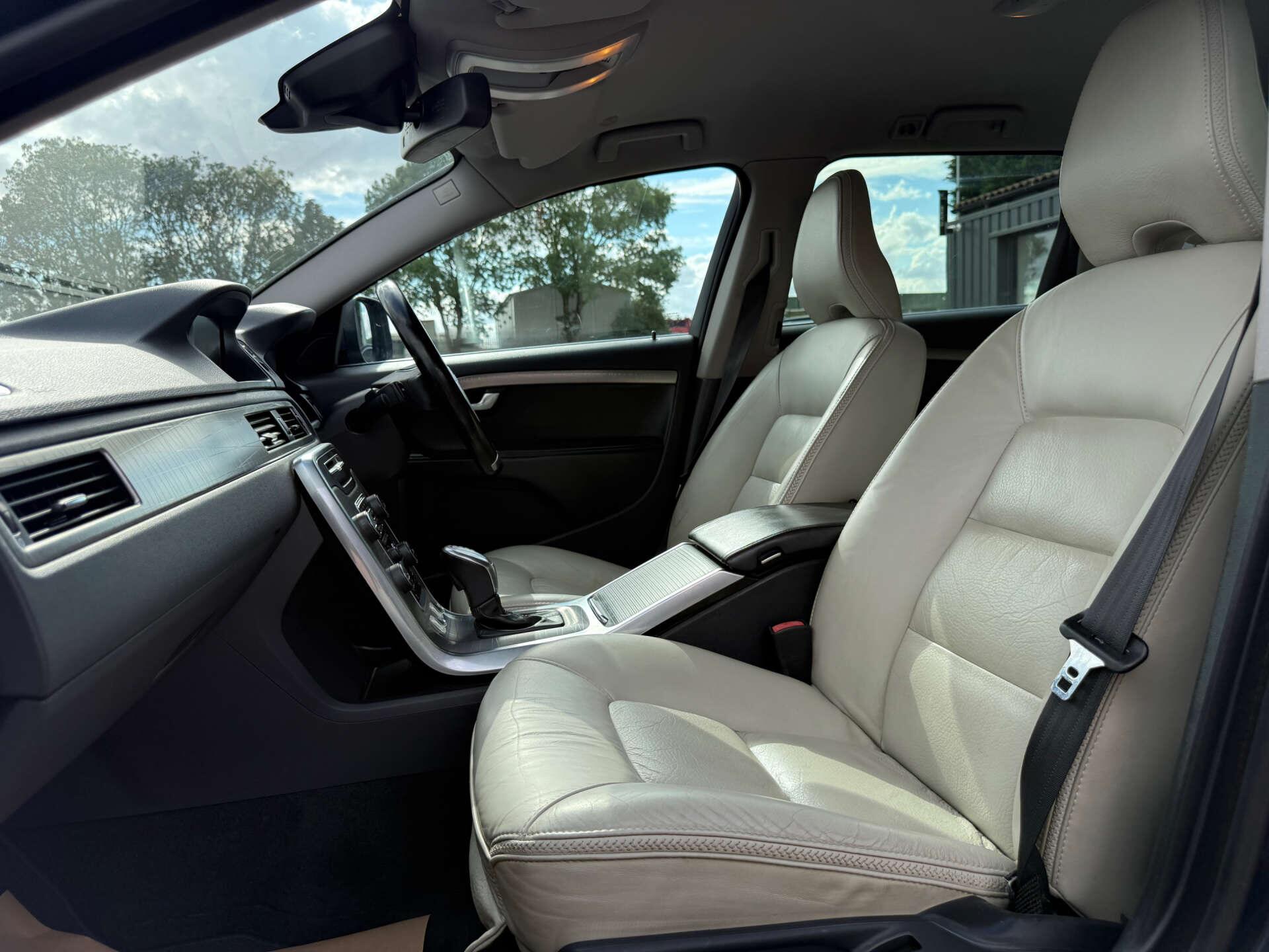 Volvo XC70 view 80