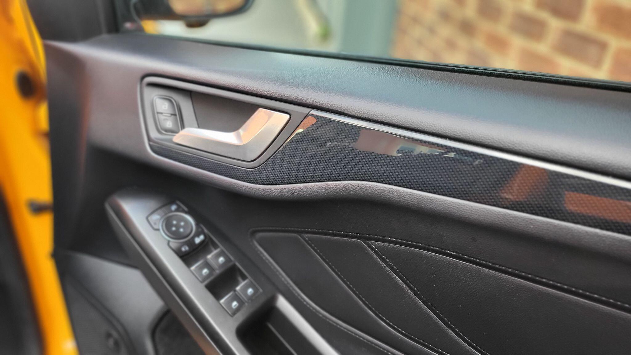 Ford Focus view 31