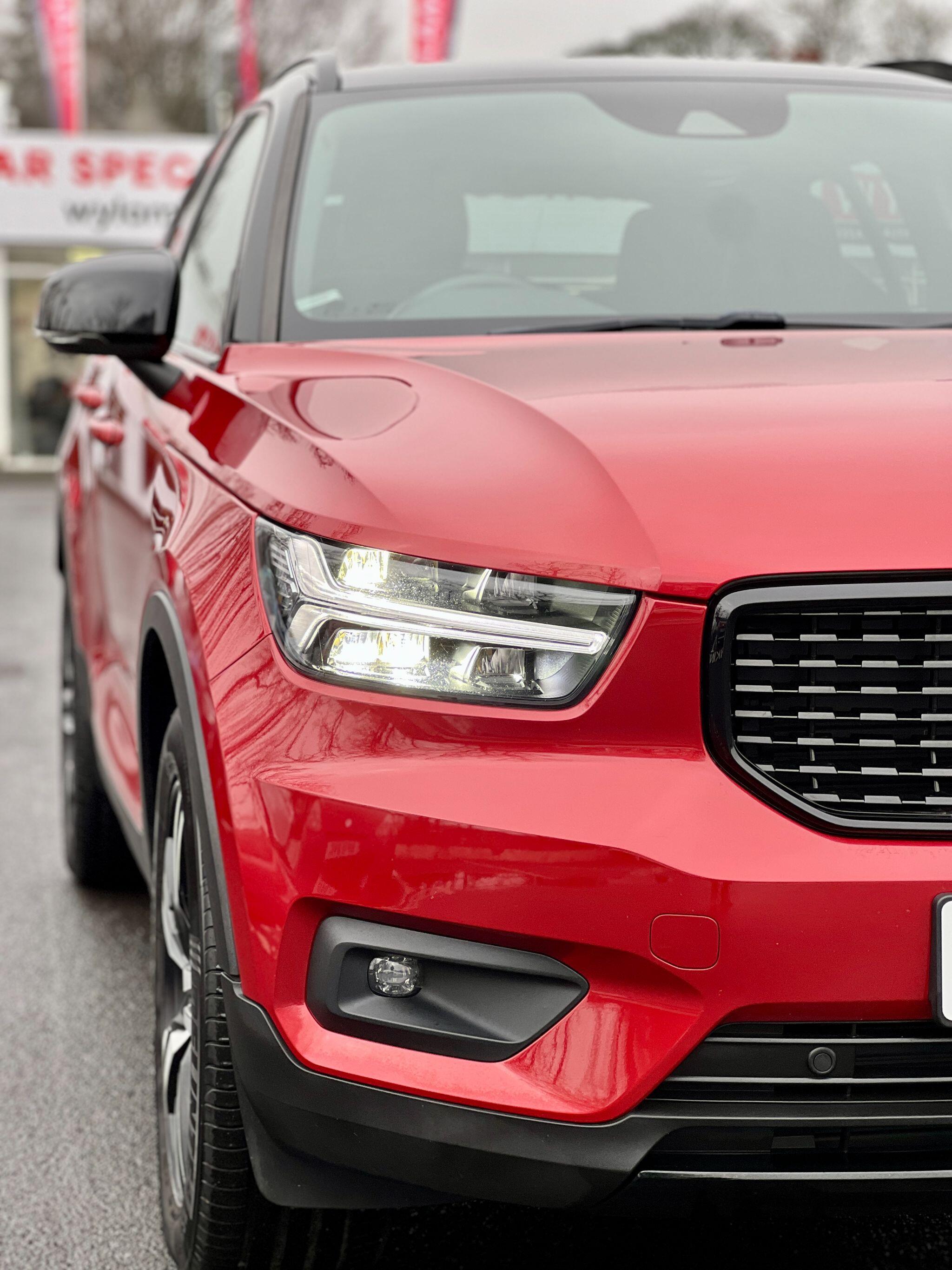 Volvo XC40 view 8