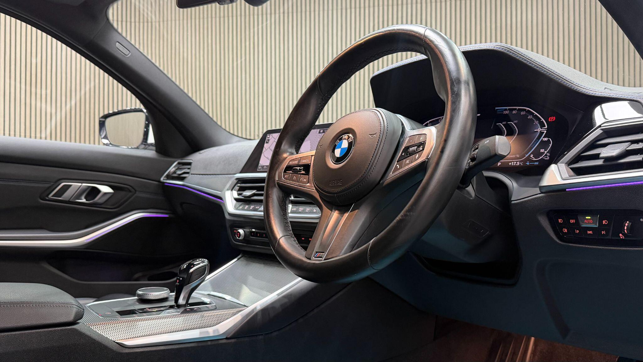 BMW 3 Series view 13