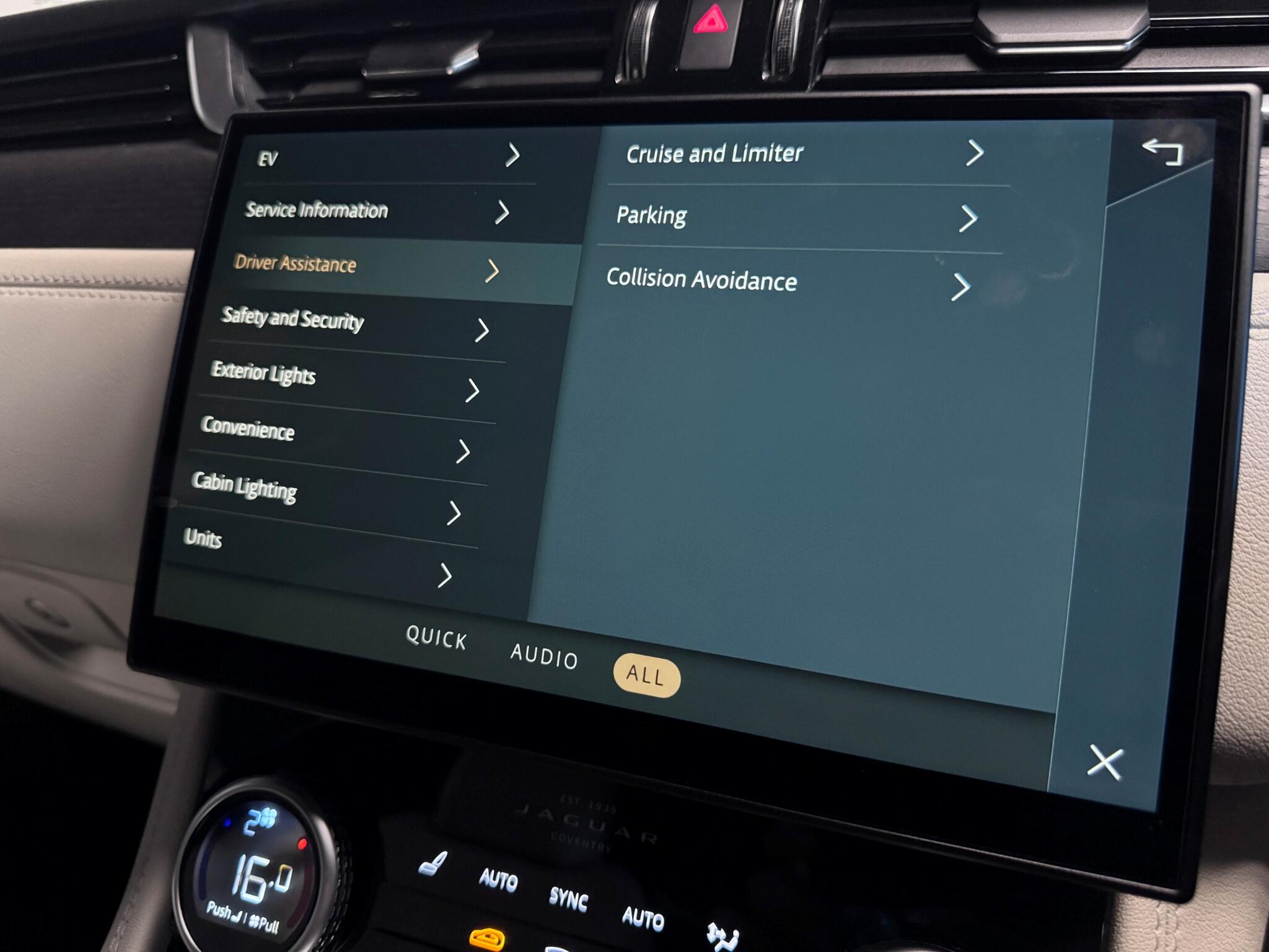 Jaguar F-Pace view 59