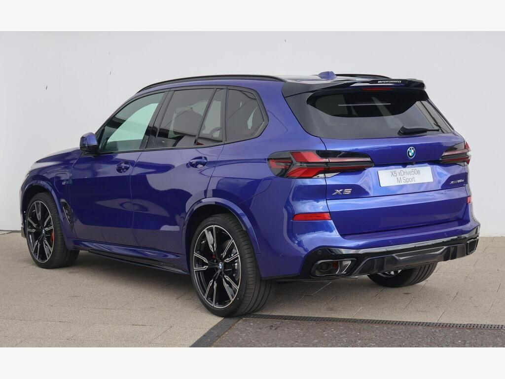 BMW X5 view 9