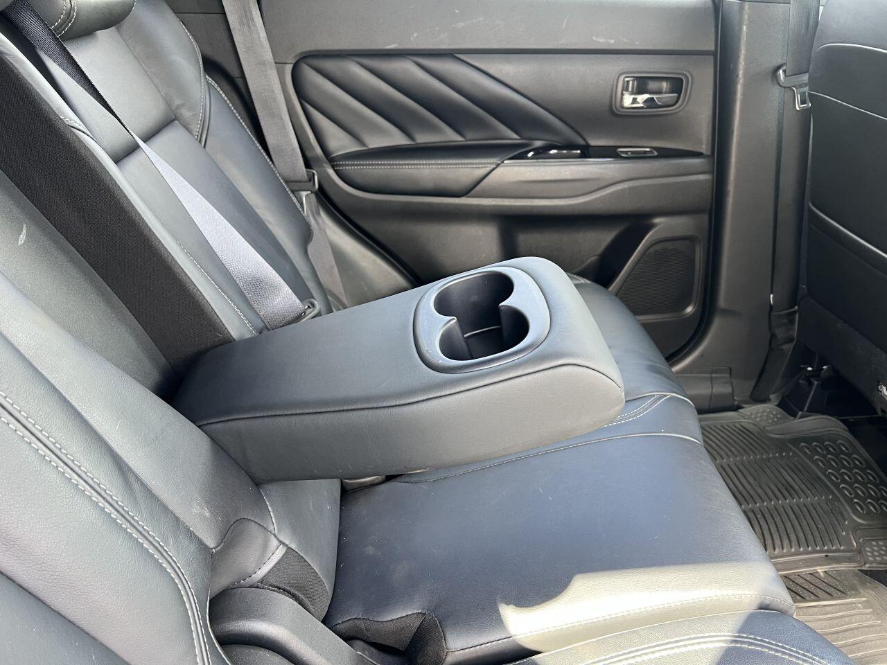 Mitsubishi Outlander view 21