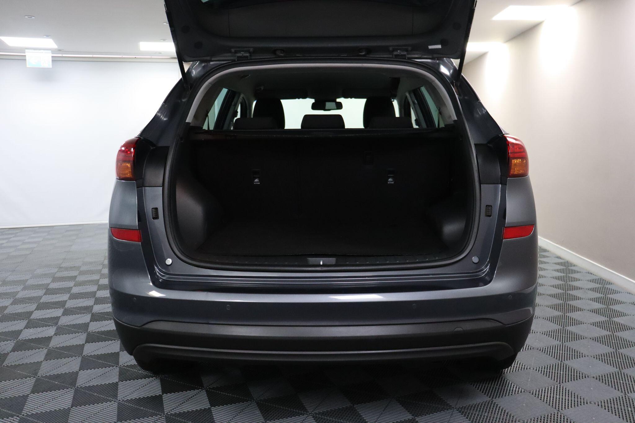 Hyundai Tucson view 13