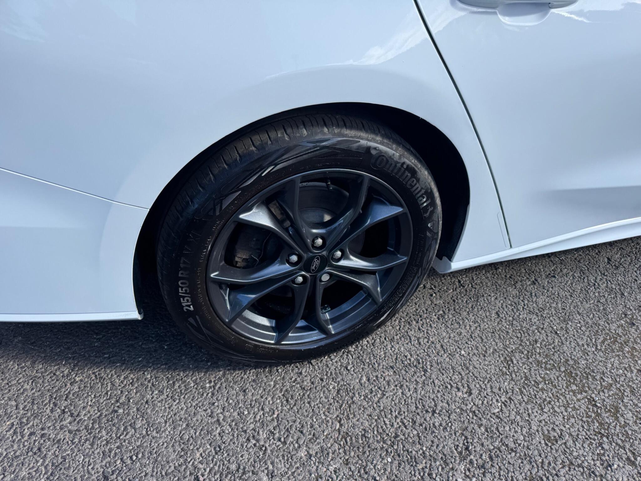 Ford Focus view 31