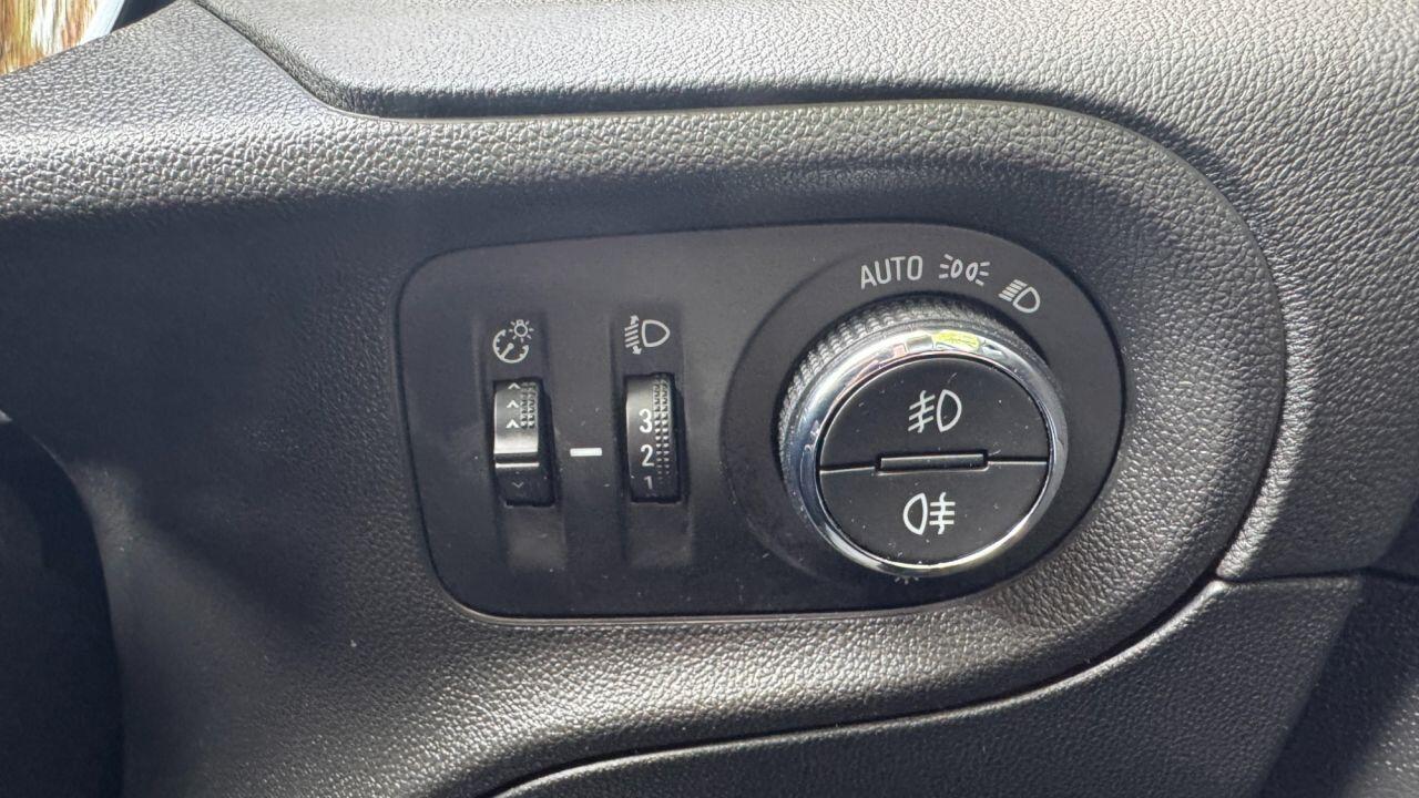 Vauxhall Grandland X view 31