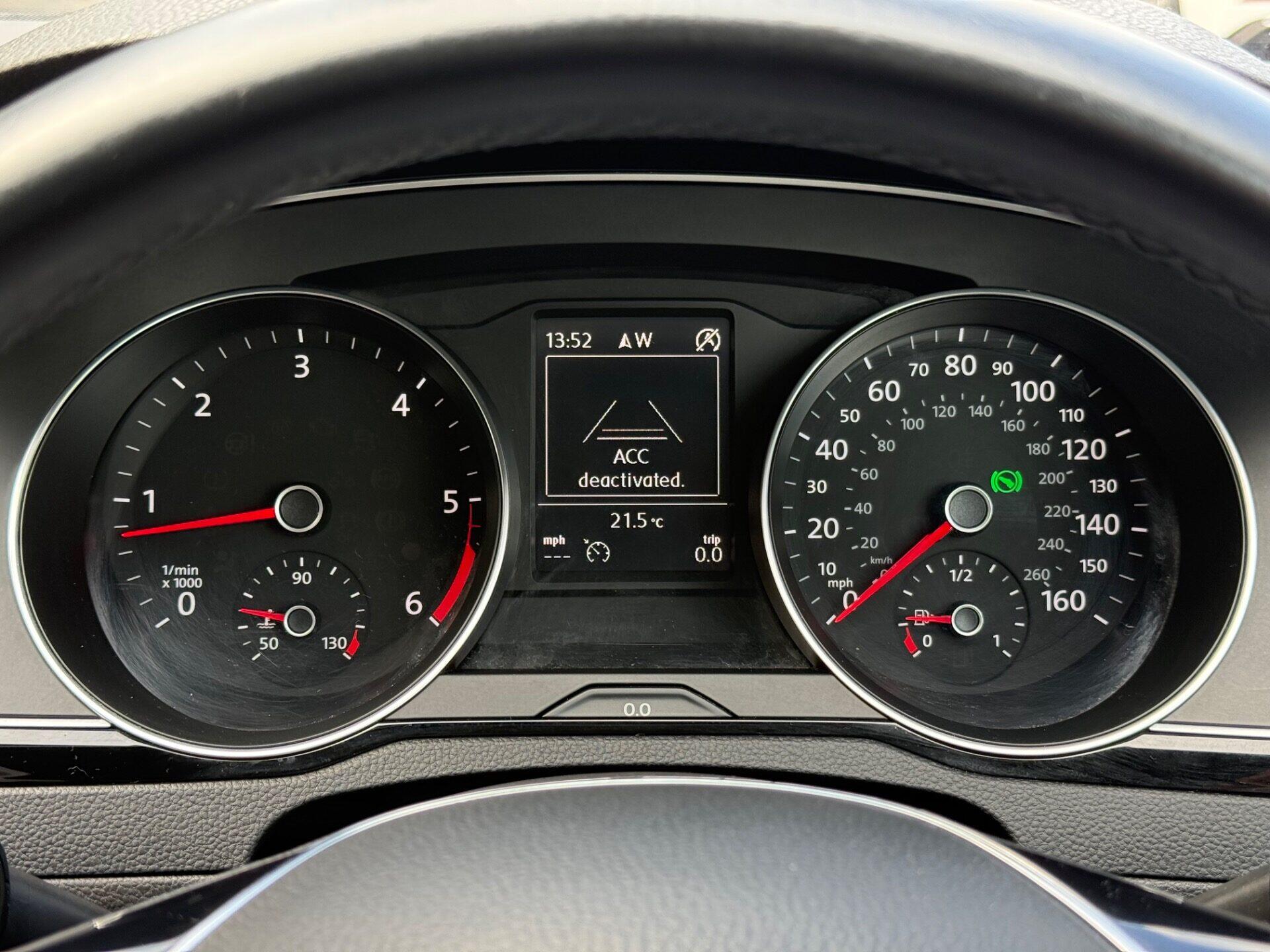 Volkswagen Passat view 36
