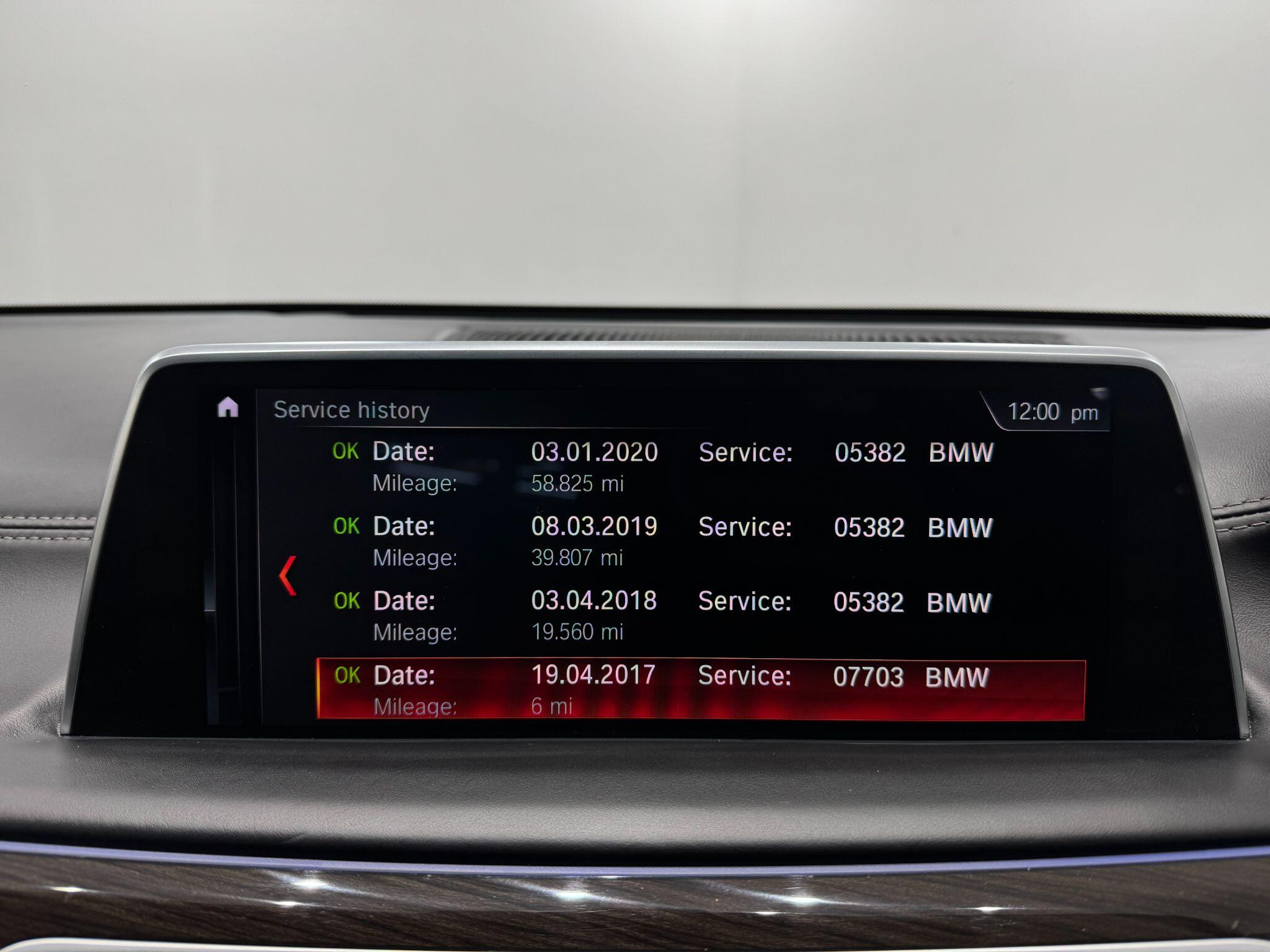 BMW 7 Series view 48