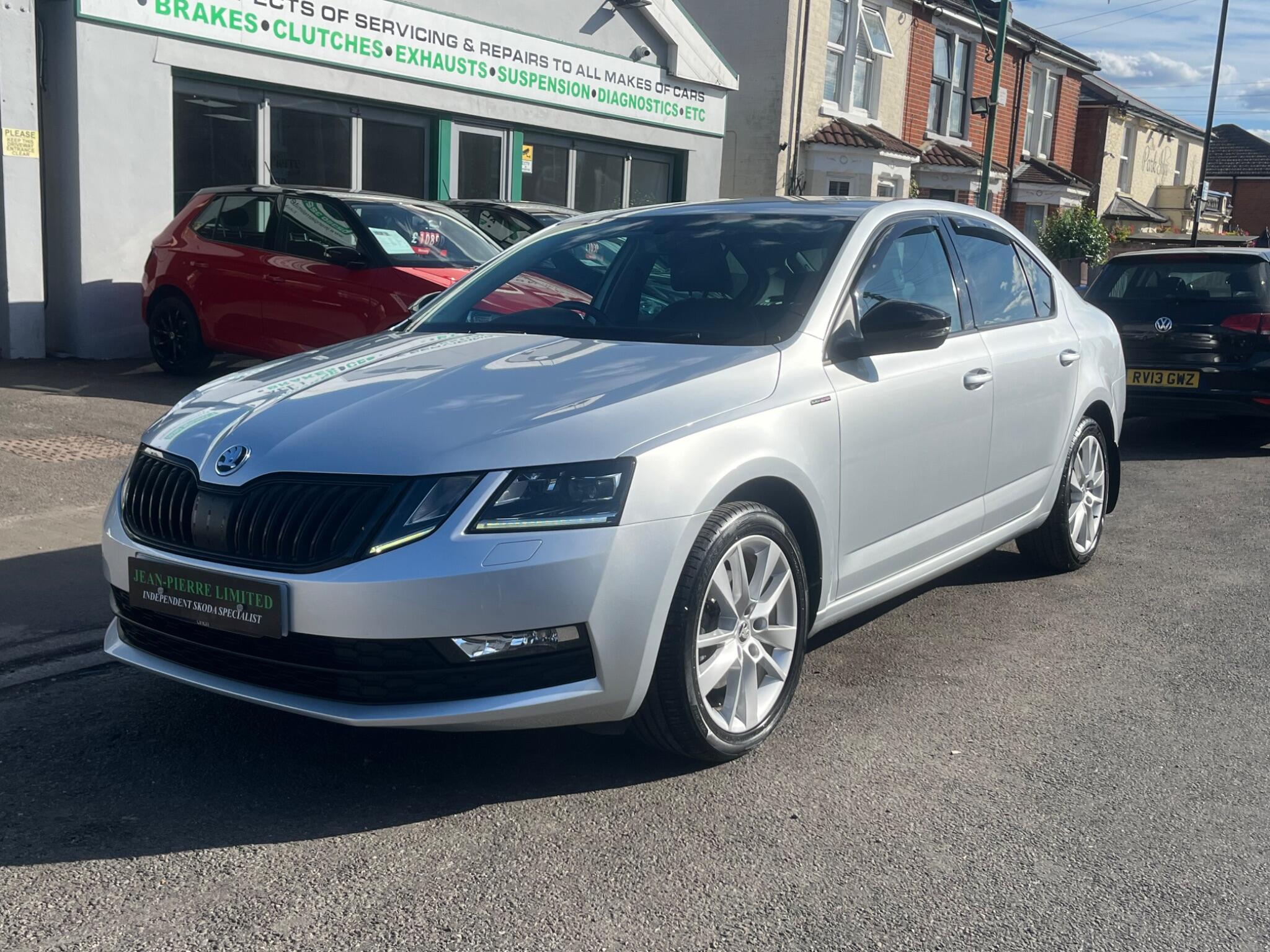 Skoda Octavia view 3