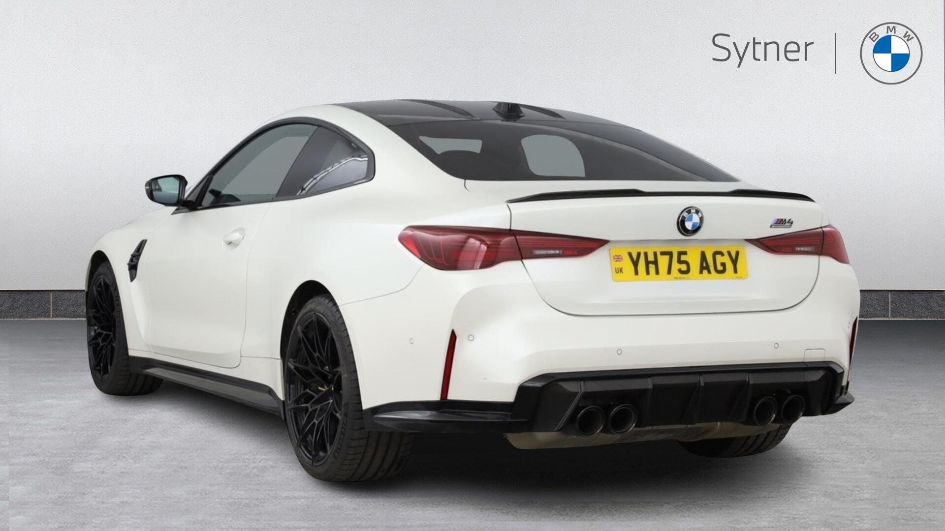 BMW M4 view 2