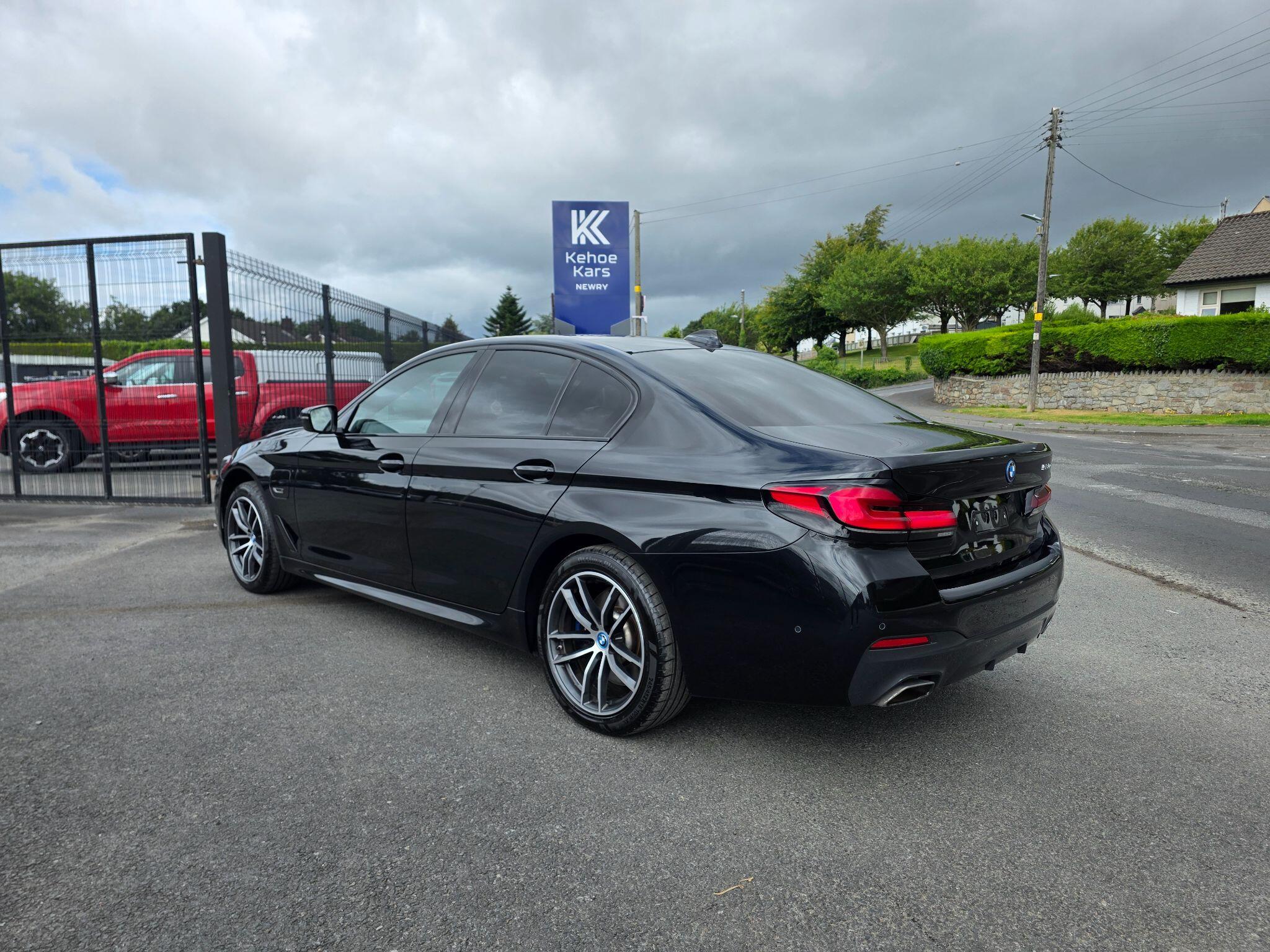 BMW 5 Series view 6