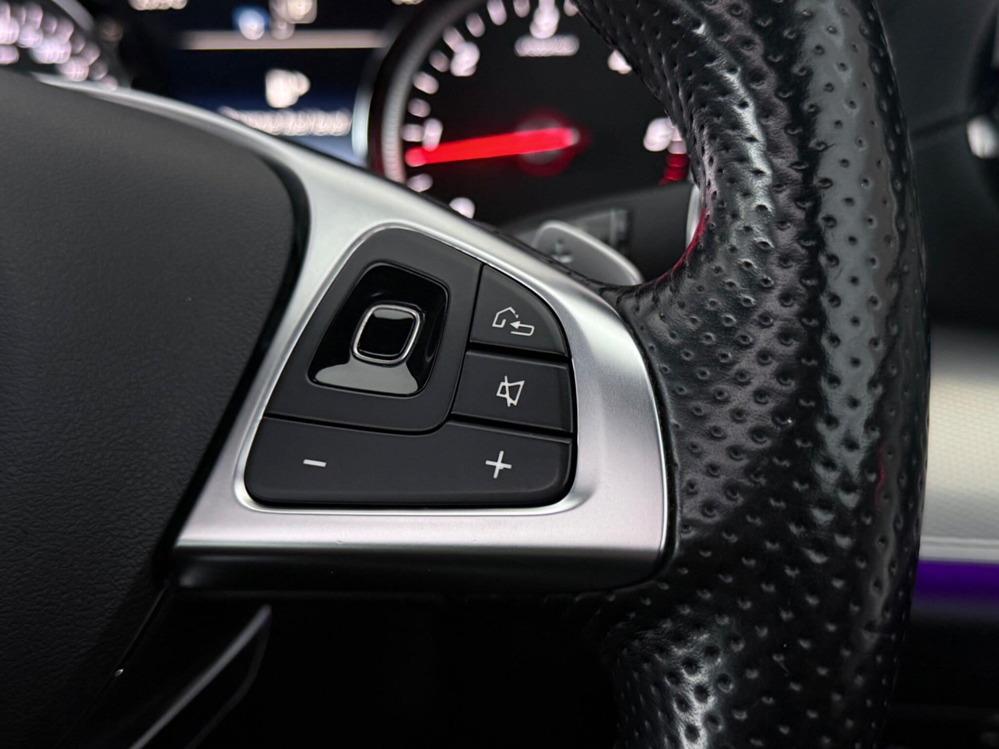 Mercedes-Benz E-Class view 16