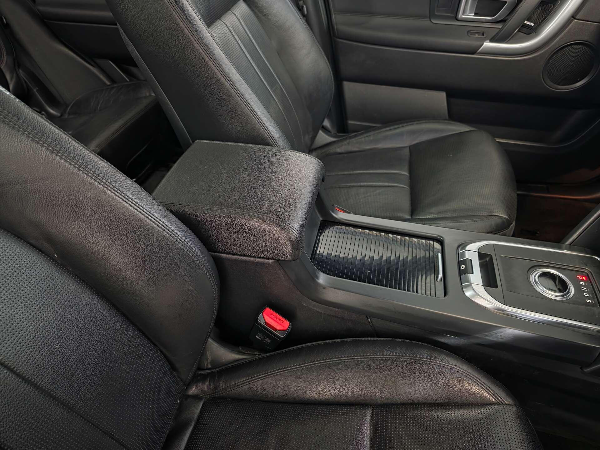 Land Rover Discovery Sport view 49