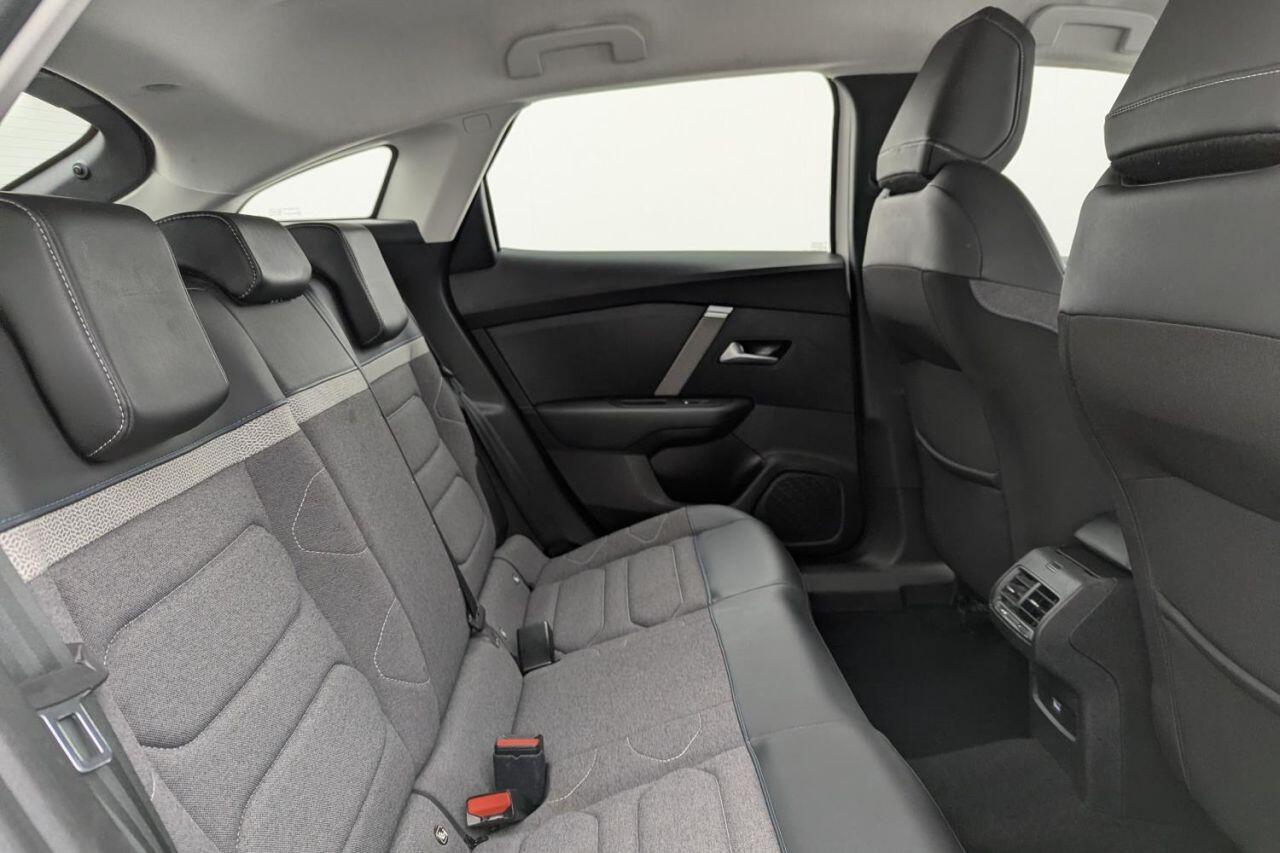 Citroen C4 view 16
