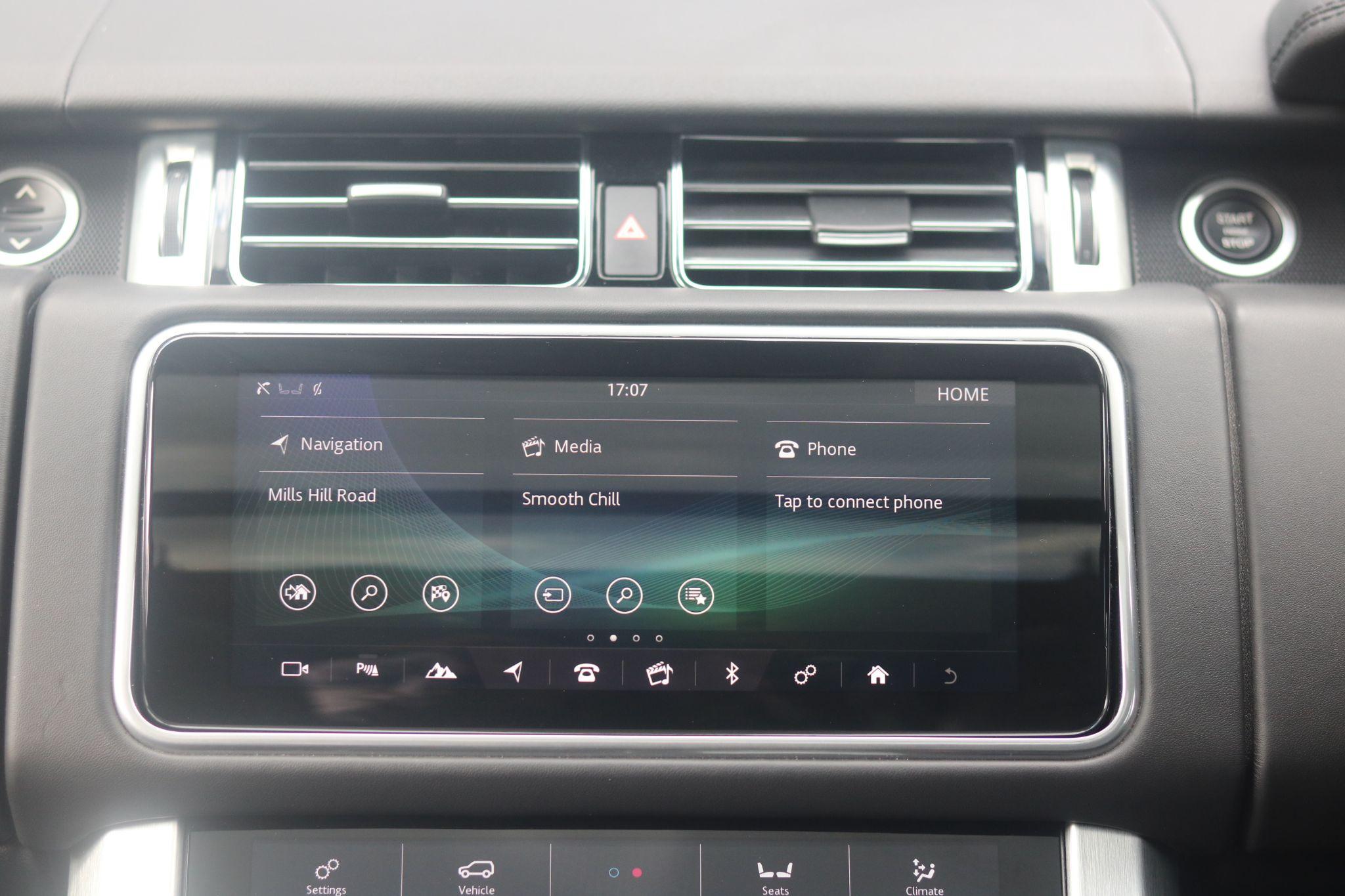 Land Rover Range Rover view 17