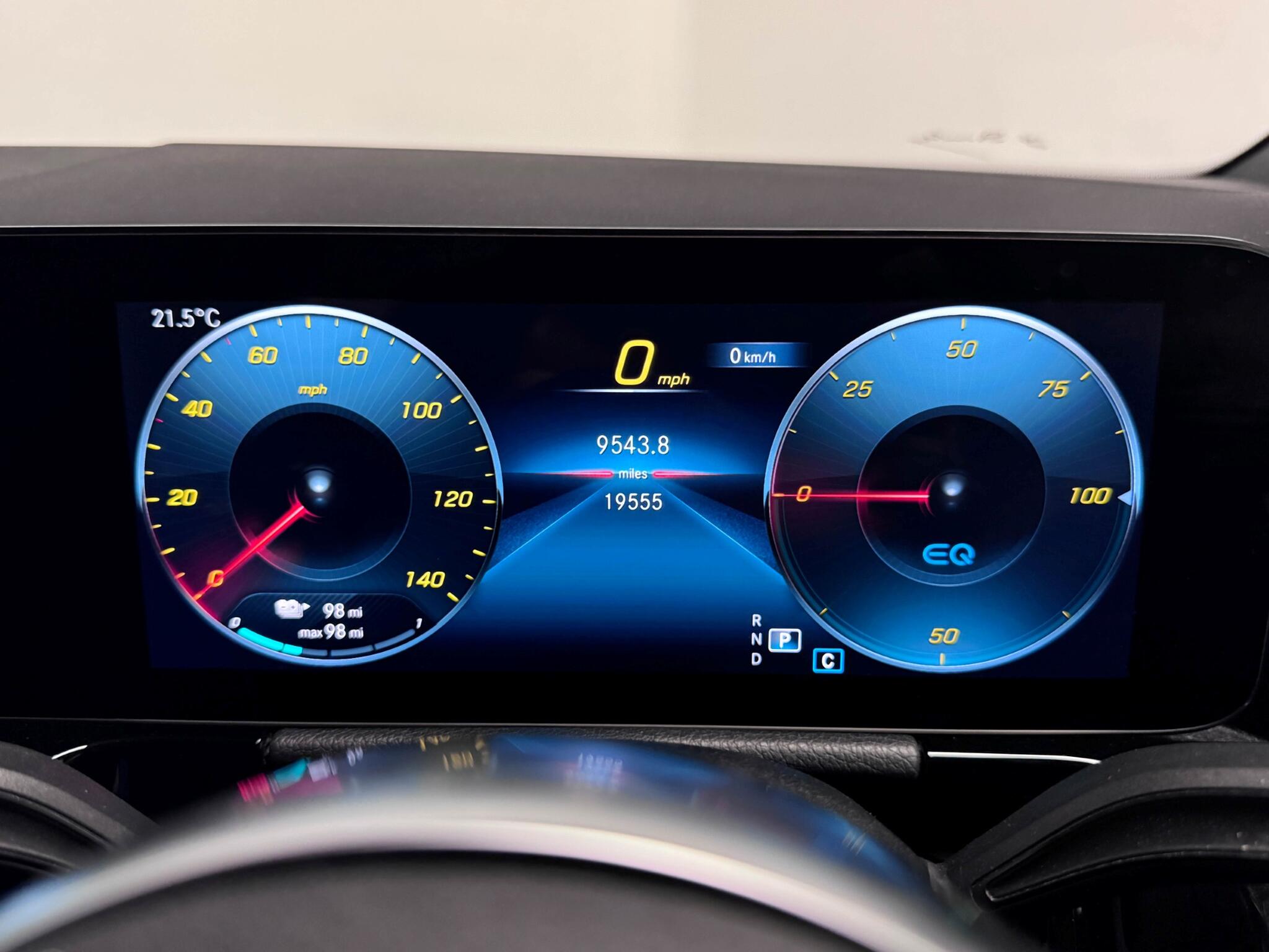 Mercedes-Benz Eqa view 11