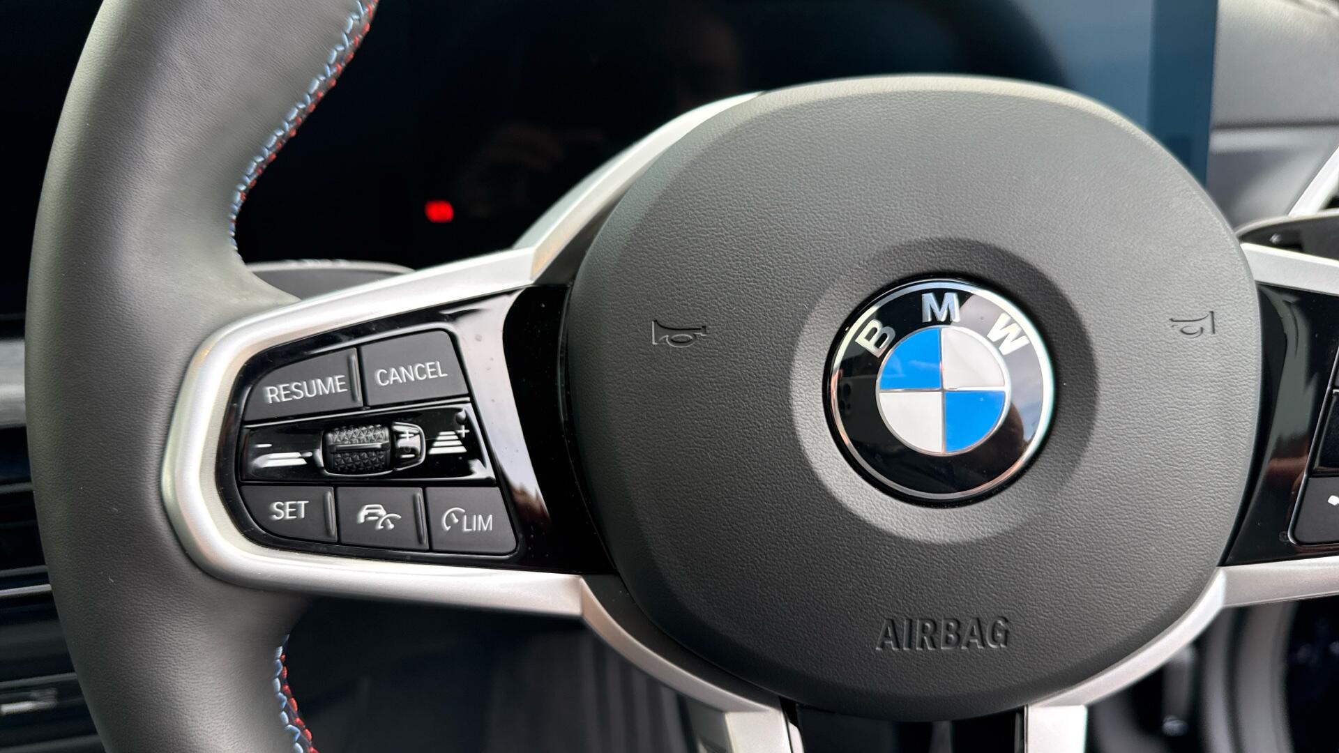 BMW i4 view 17