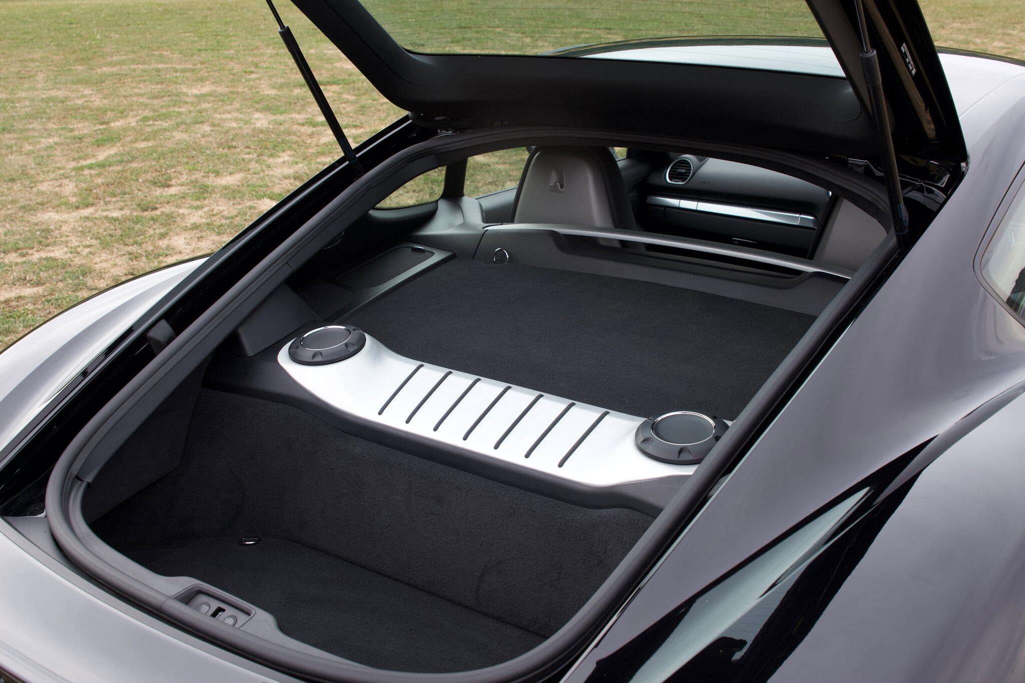 Porsche Cayman view 22