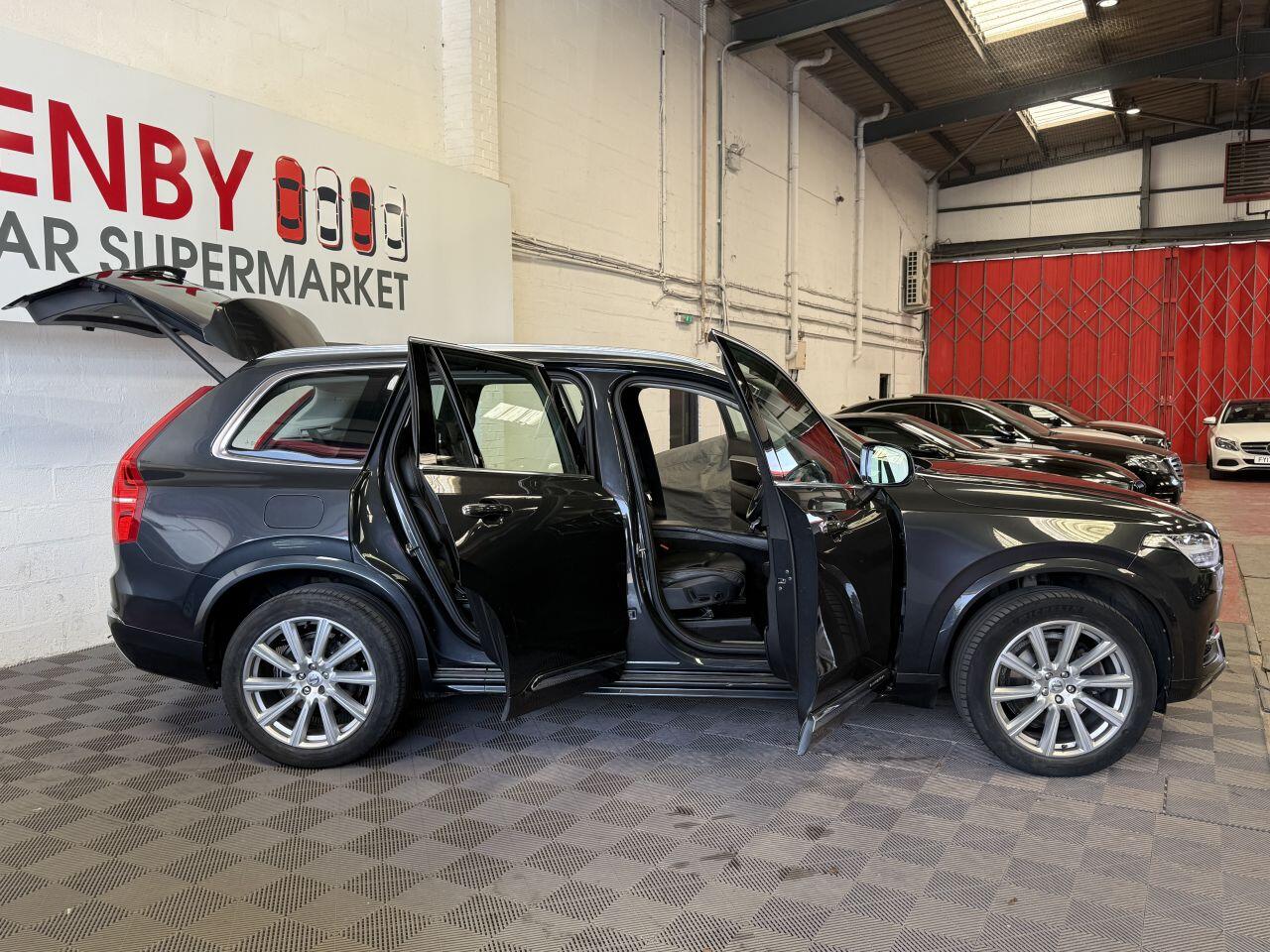Volvo XC90 view 14