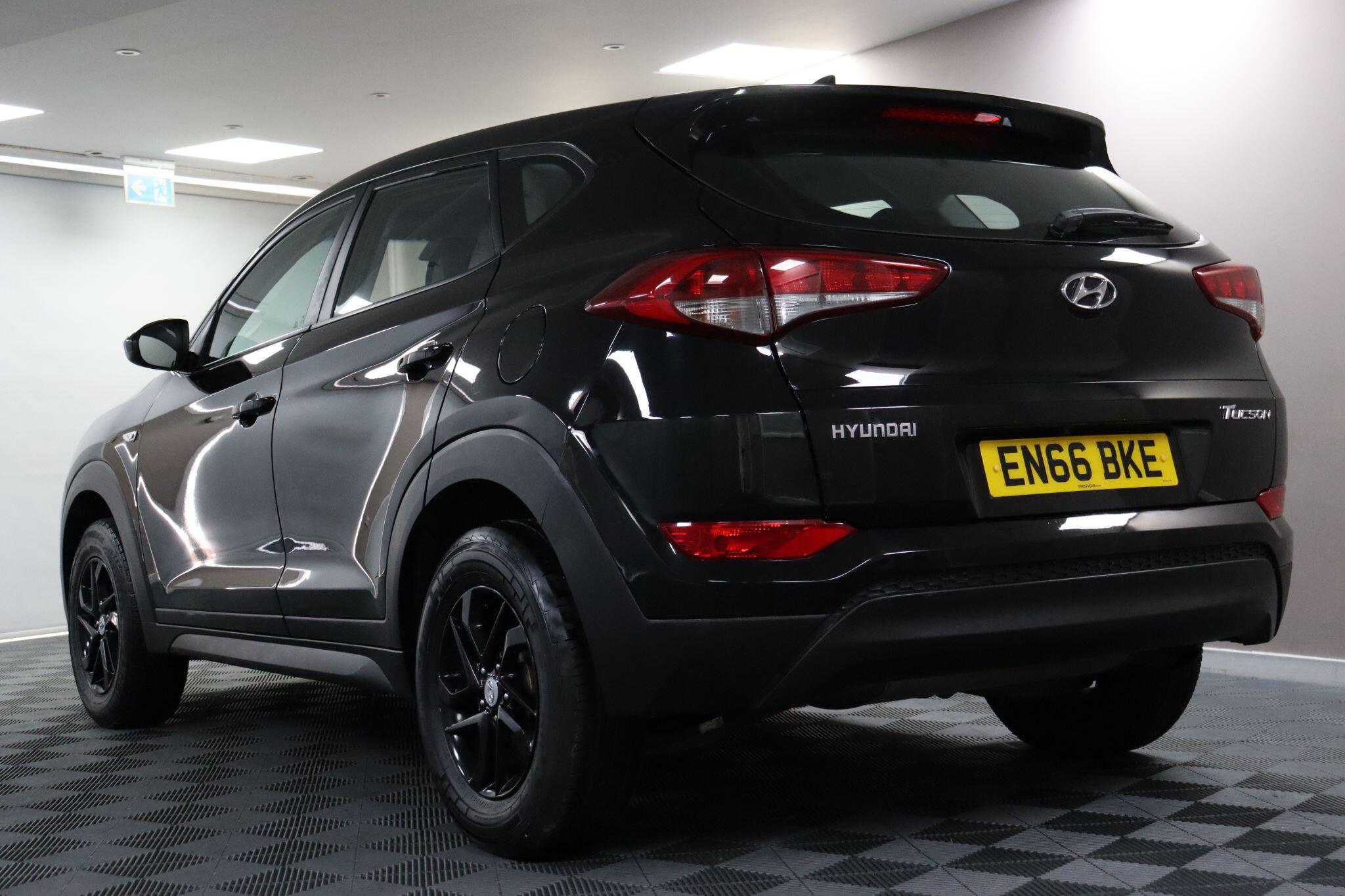 Hyundai Tucson view 22