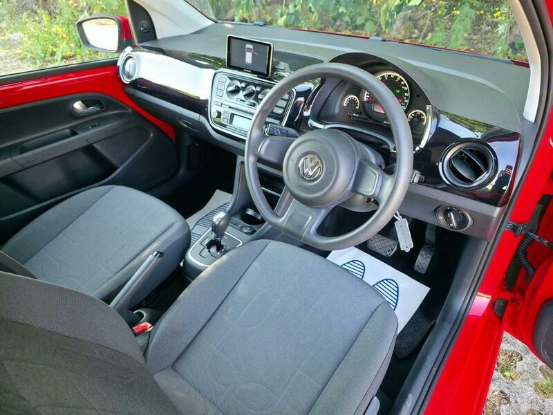 Volkswagen Up! view 25